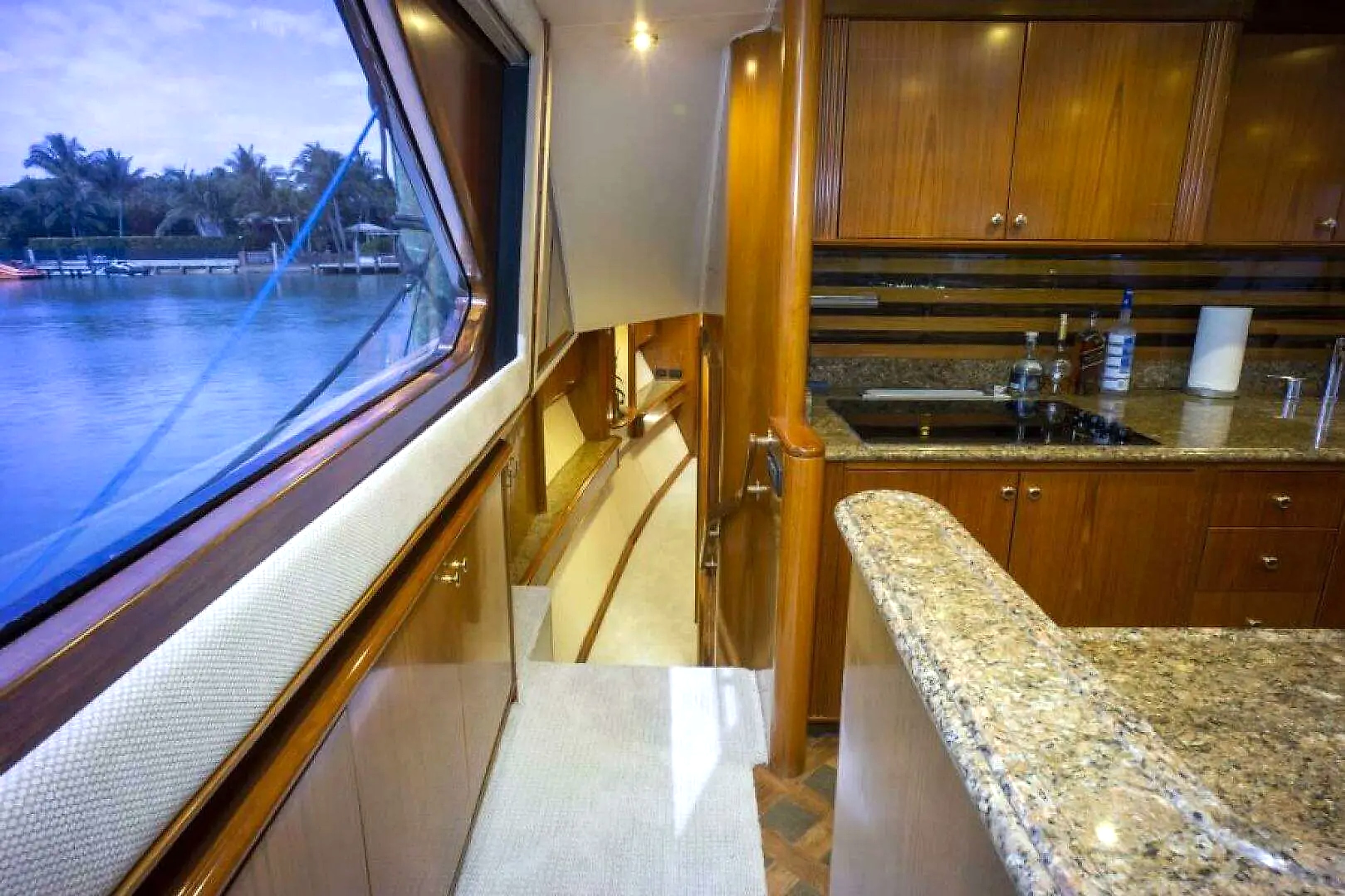 2005 Sea Force Ix Enclosed Flybridge in vendita (photo 13)