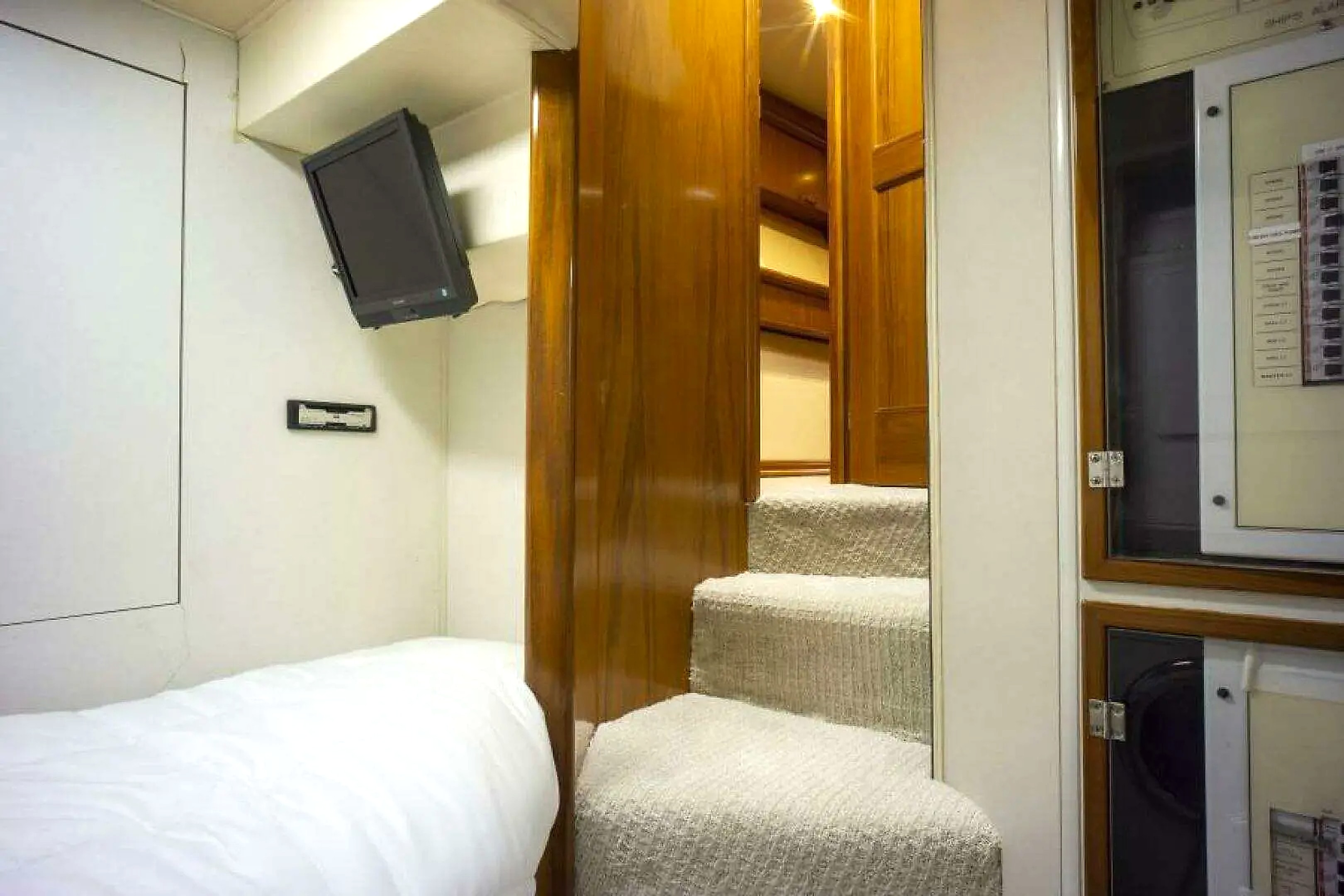 2005 Sea Force Ix Enclosed Flybridge in vendita (photo 36)