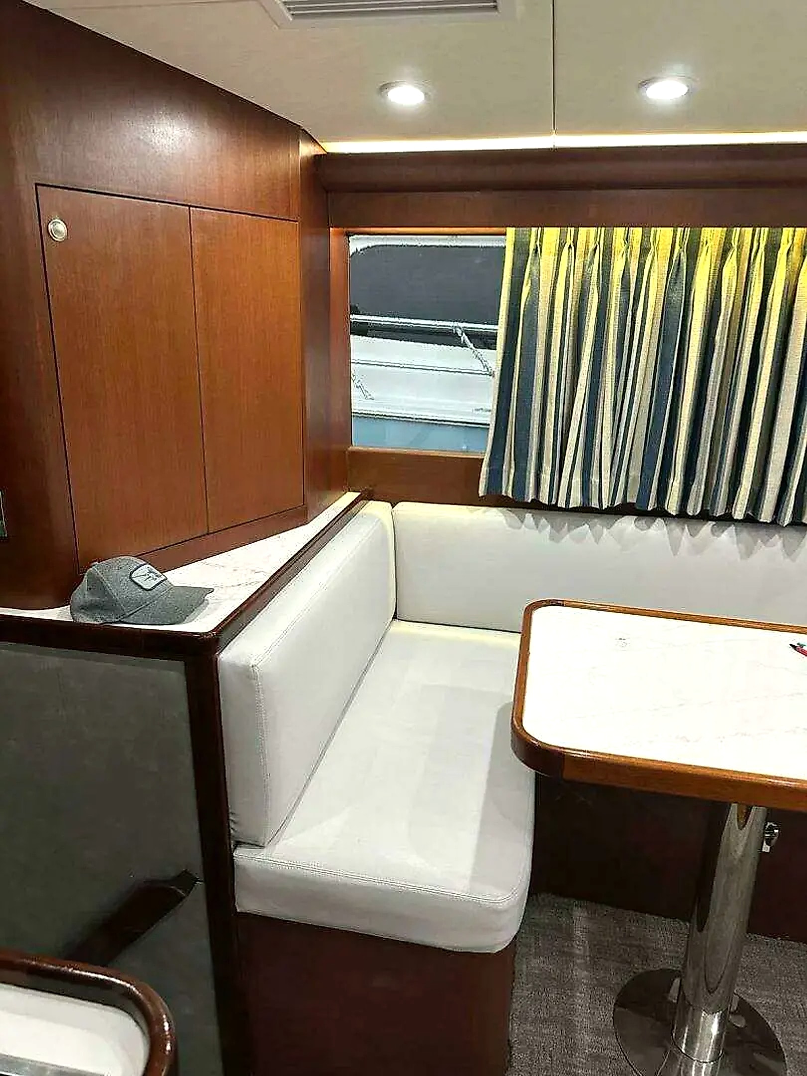 2001 Buddy Davis 61 Sportfish for sale (photo 8)