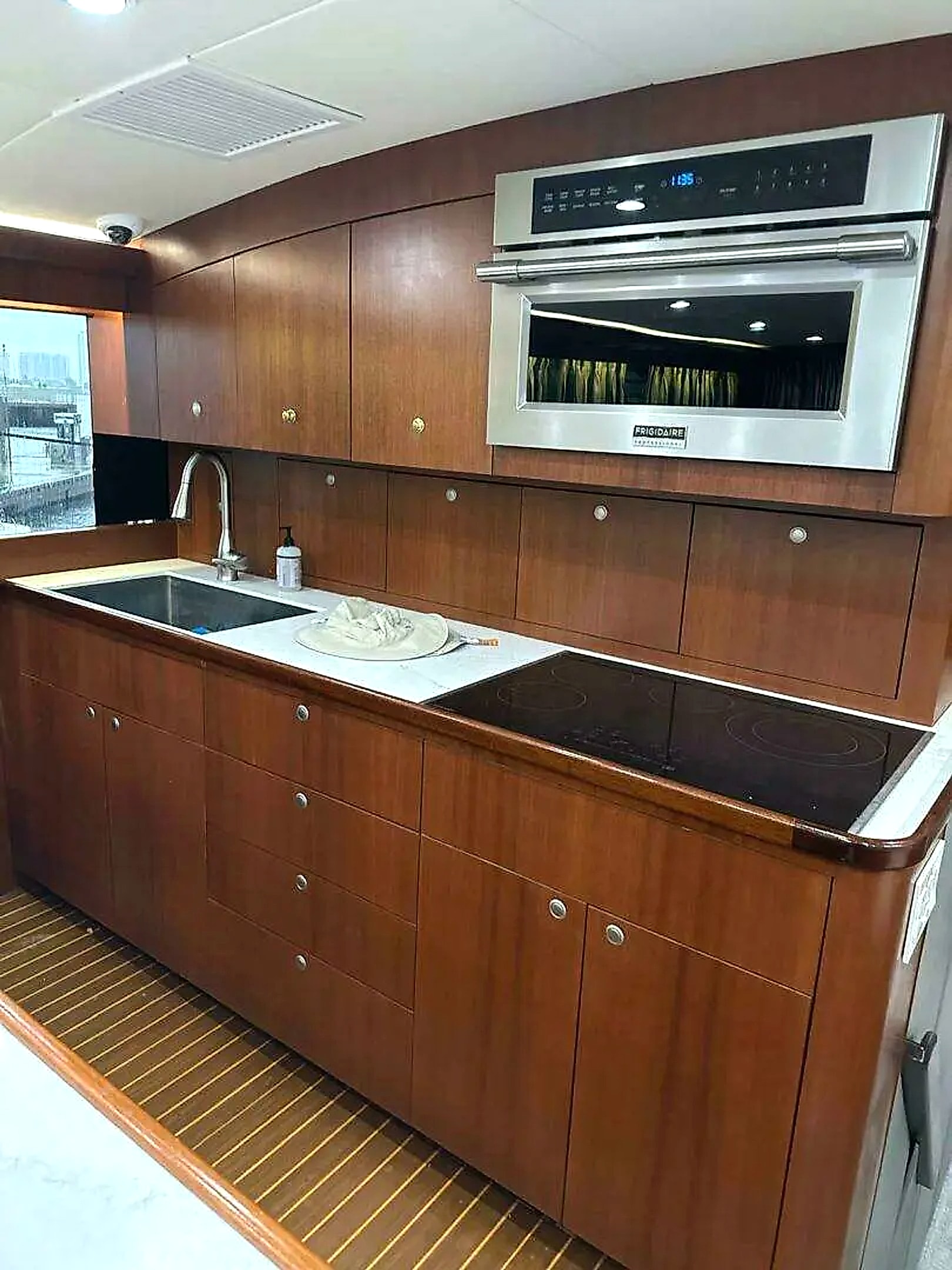 2001 Buddy Davis 61 Sportfish for sale (photo 13)