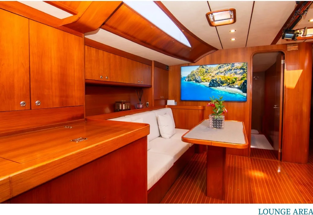 2003 De Cesari FETCH IV for charter (photo 7)