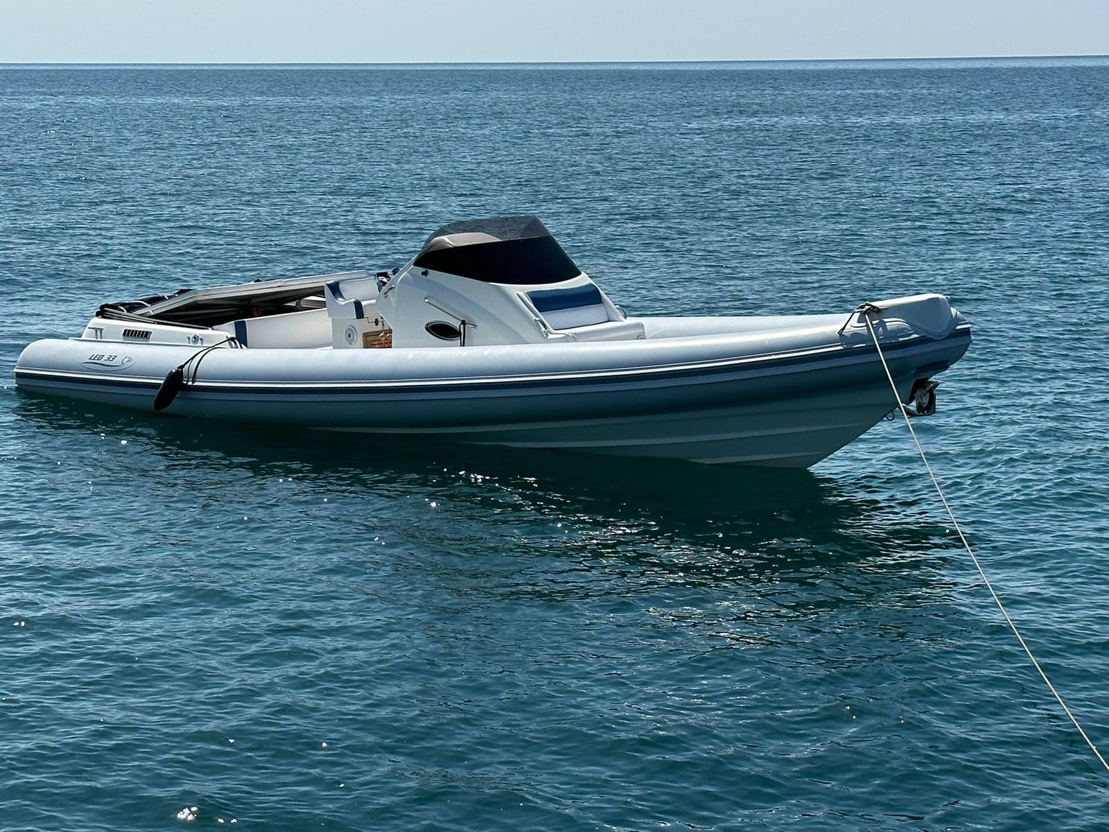 2024 Sea Glide LED 33 zu chartern (photo 4)