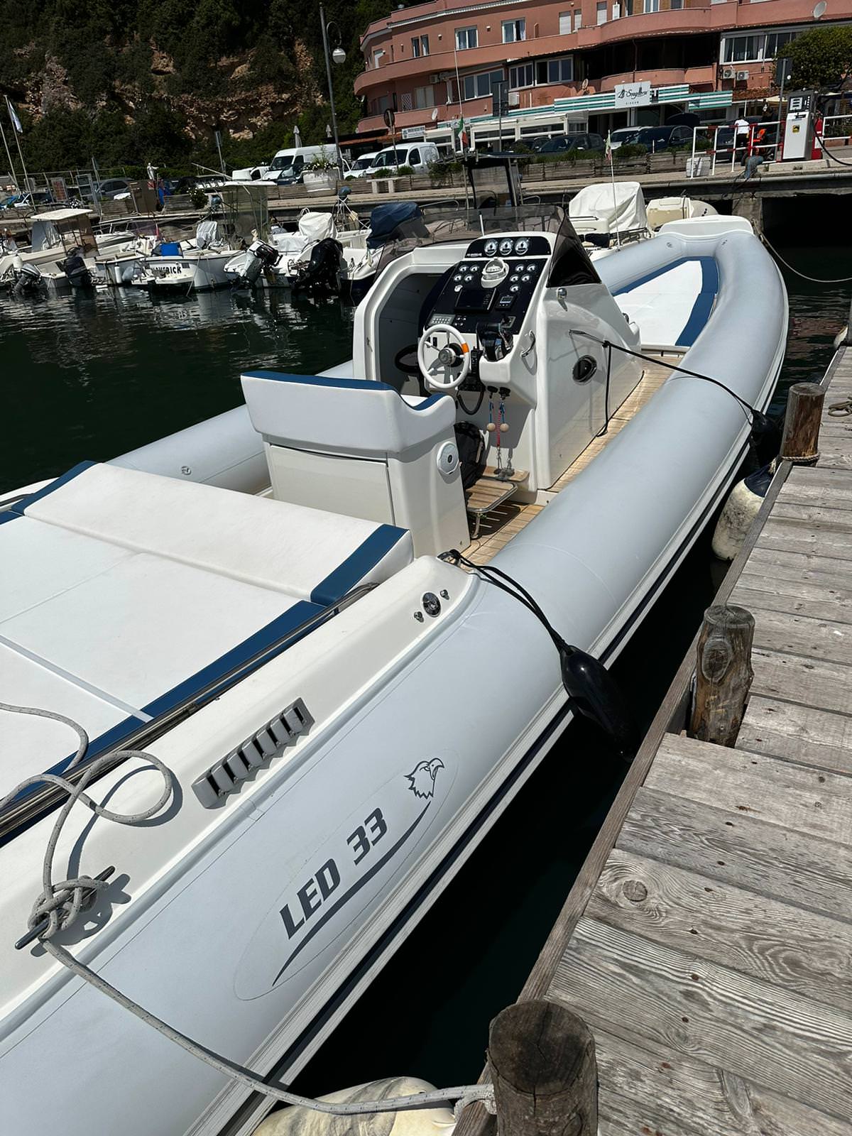 2024 Sea Glide LED 33 zu chartern (photo 6)
