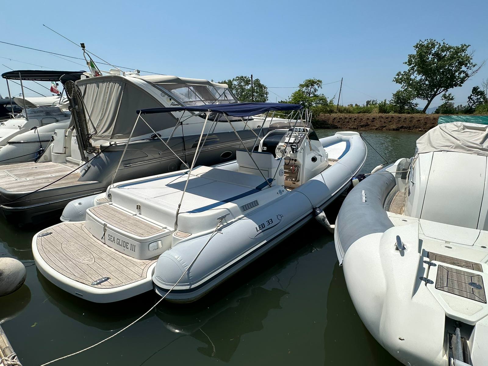 2024 Sea Glide LED 33 zu chartern (photo 8)