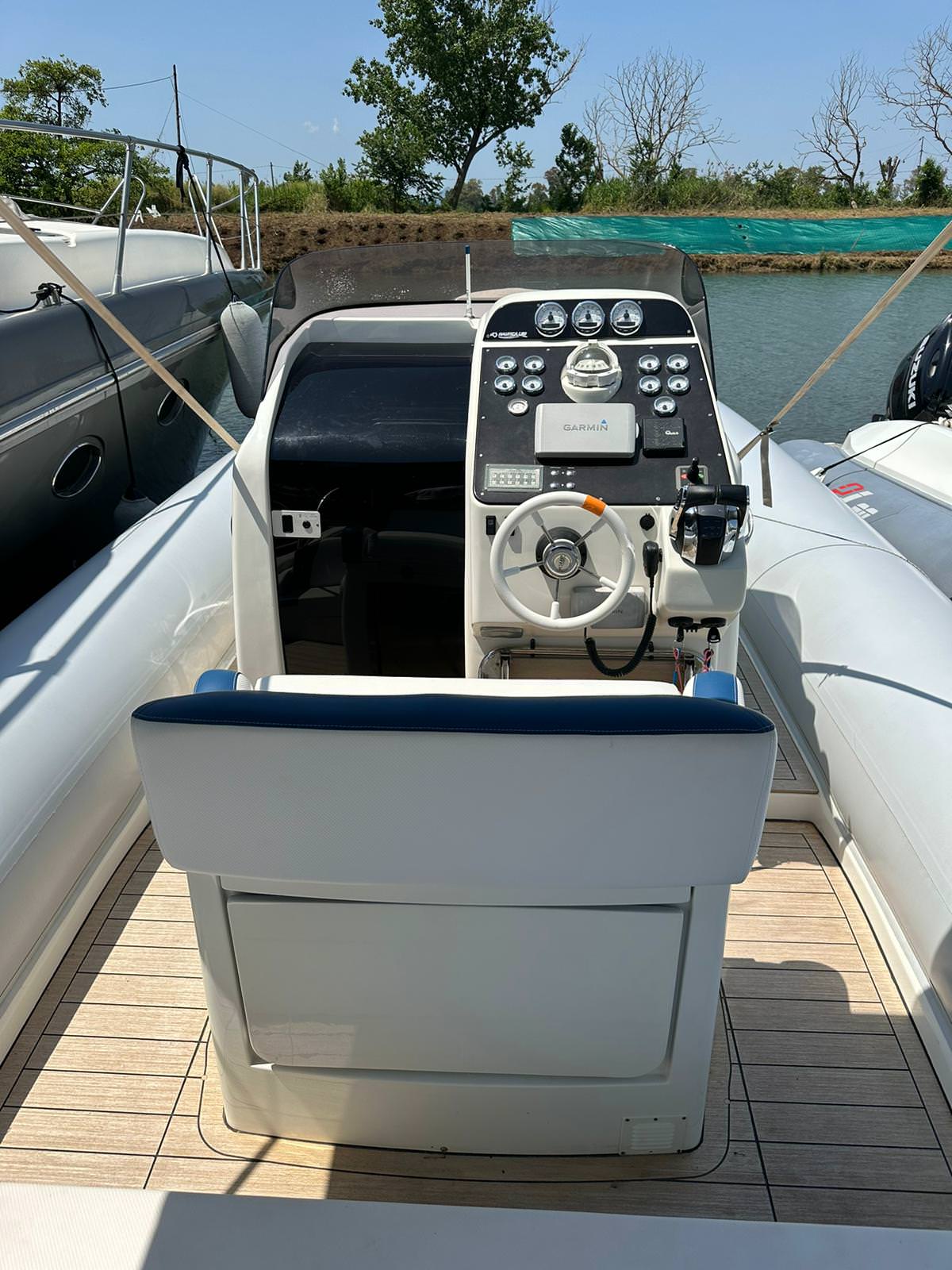 2024 Sea Glide LED 33 zu chartern (photo 16)
