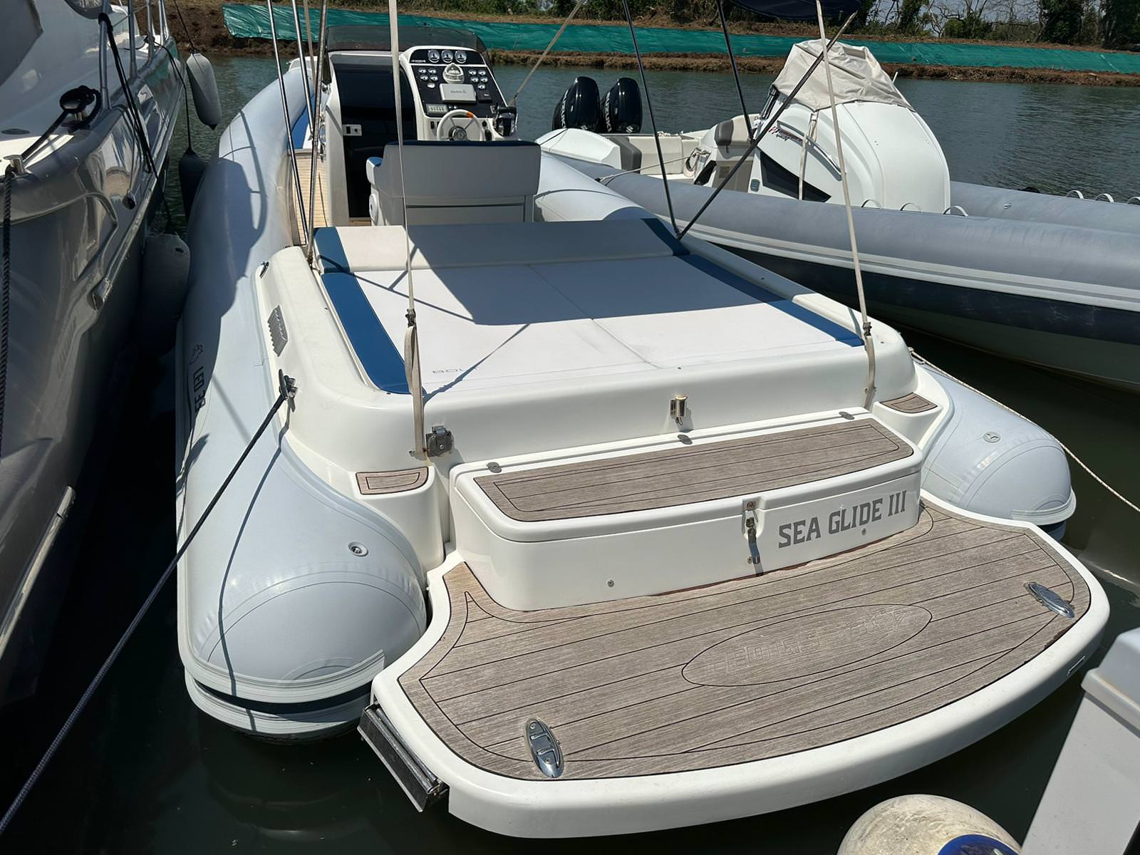 2024 Sea Glide LED 33 zu chartern (photo 17)