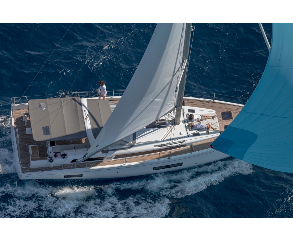 2024 Beneteau Oceanis Yacht 54 for sale (photo 4)