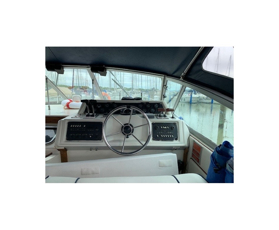 1989 Sea Ray Sea Ray 34 na sprzedaż (photo 21)