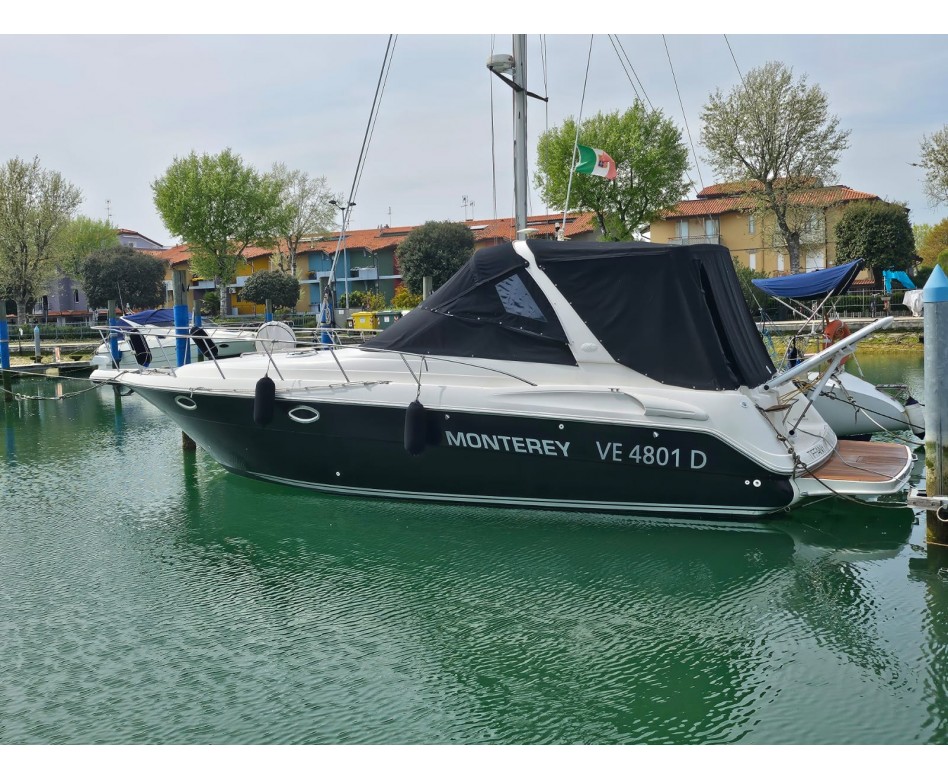 2001 Monterey 322 Cruiser in vendita (photo 5)