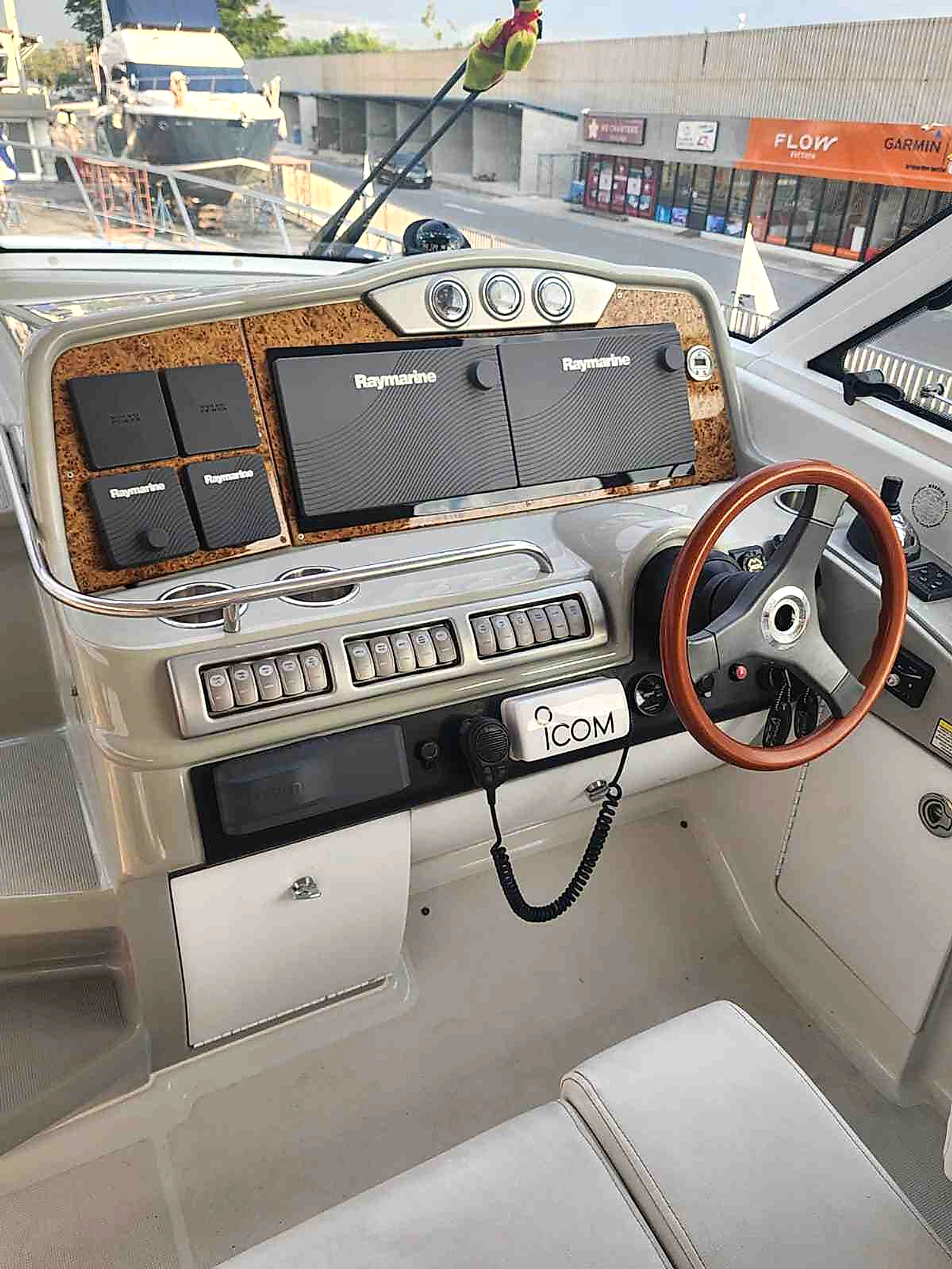 2011 Formula 46 à vendre (photo 3)