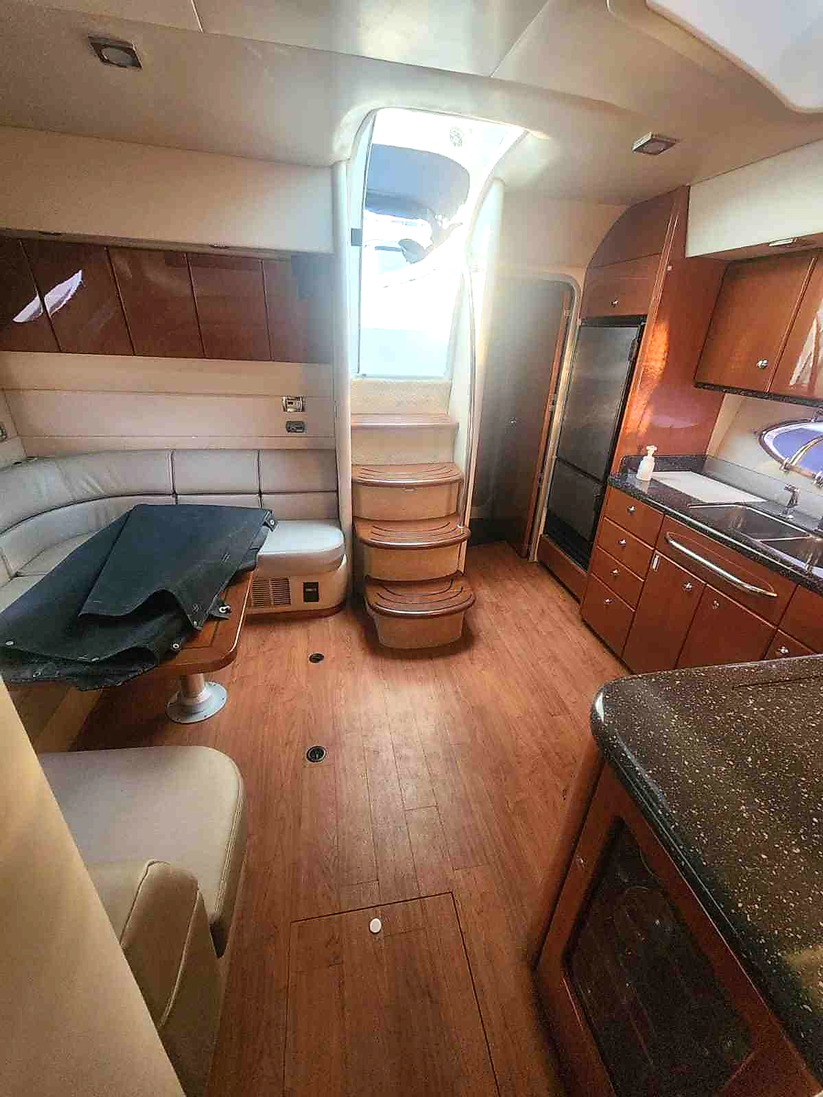 2011 Formula 46 à vendre (photo 15)