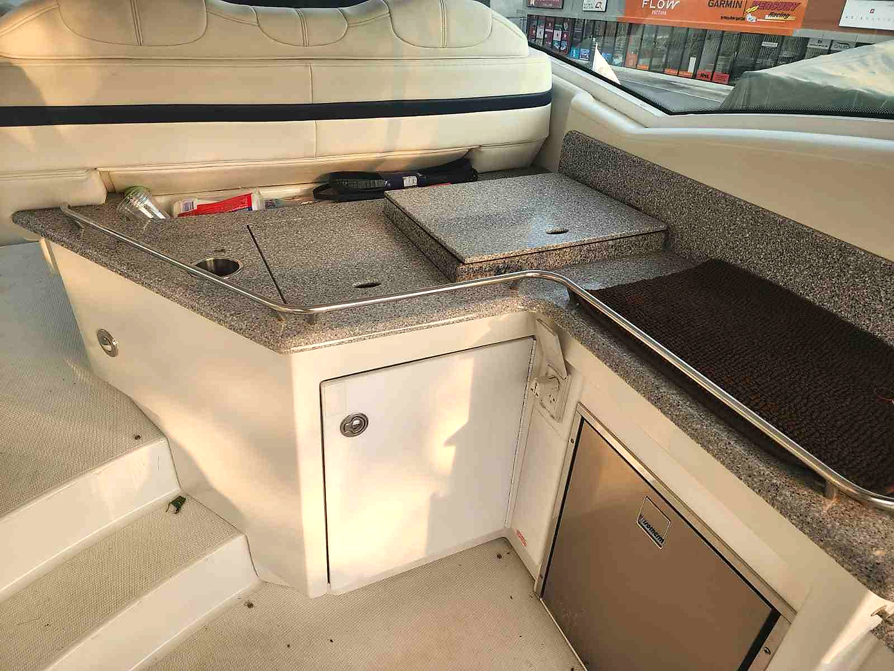 2011 Formula 46 à vendre (photo 20)