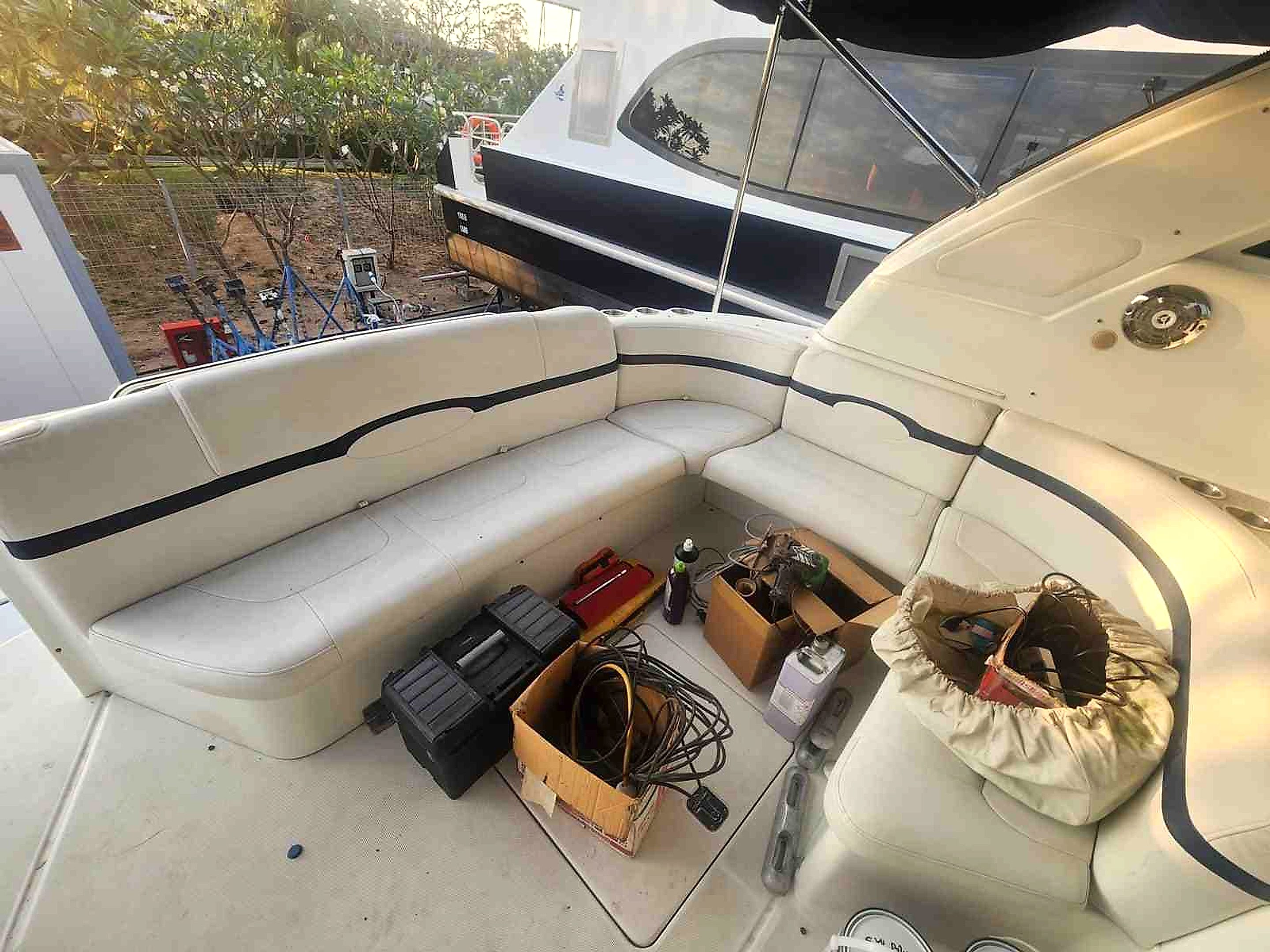 2011 Formula 46 à vendre (photo 29)