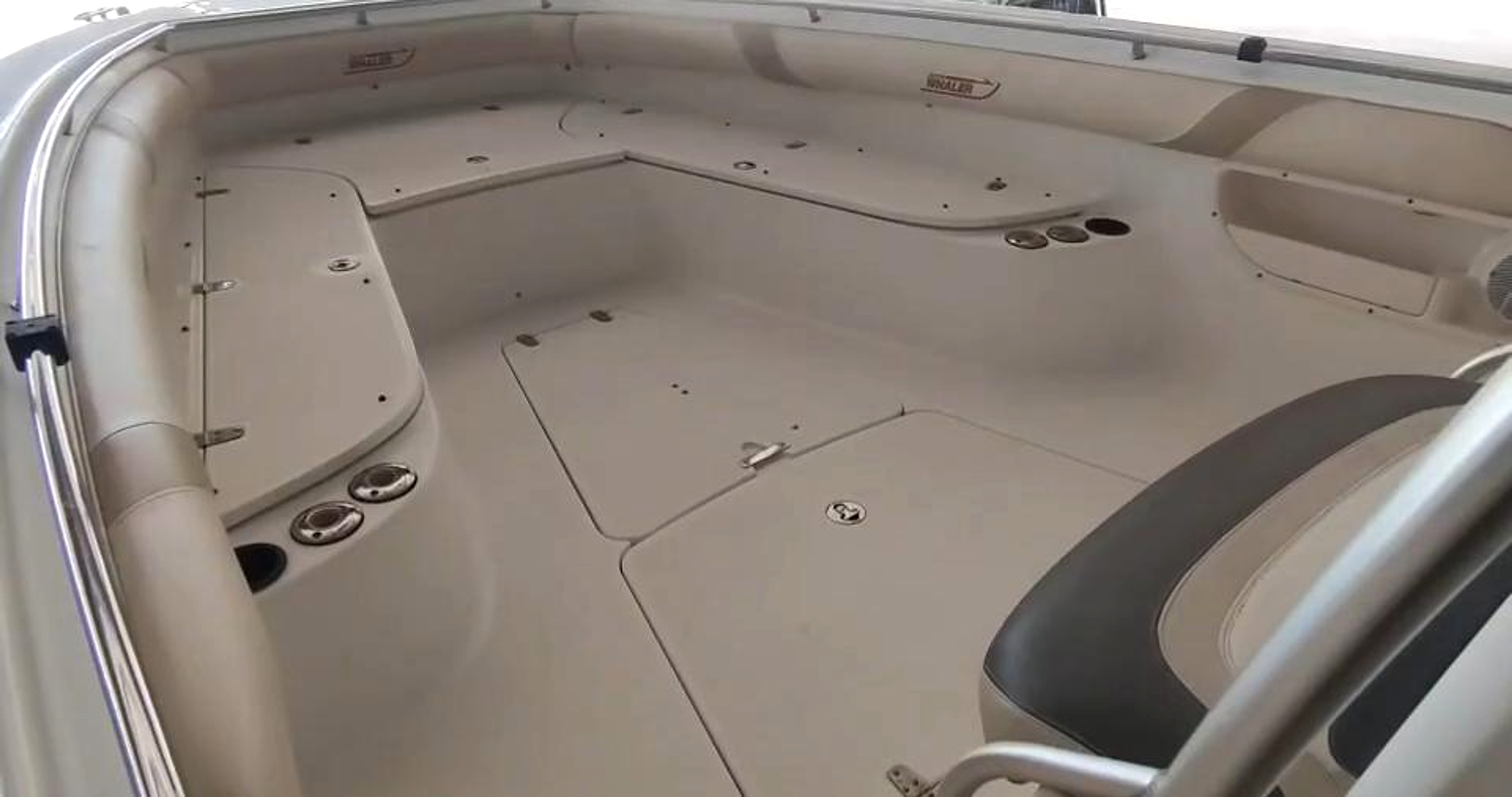 2004 Boston Whaler 320 Outrage à vendre (photo 14)