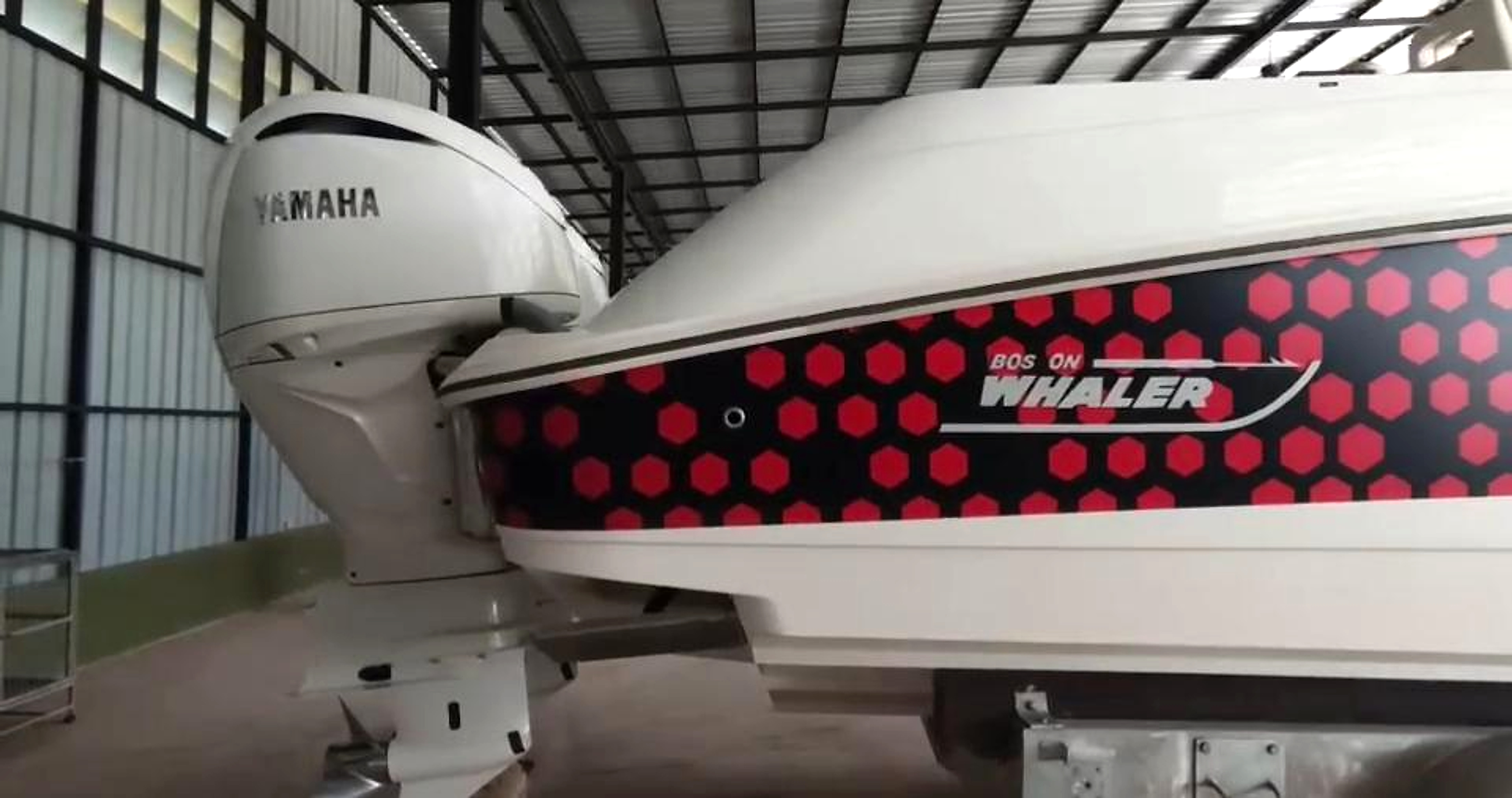 2004 Boston Whaler 320 Outrage à vendre (photo 18)