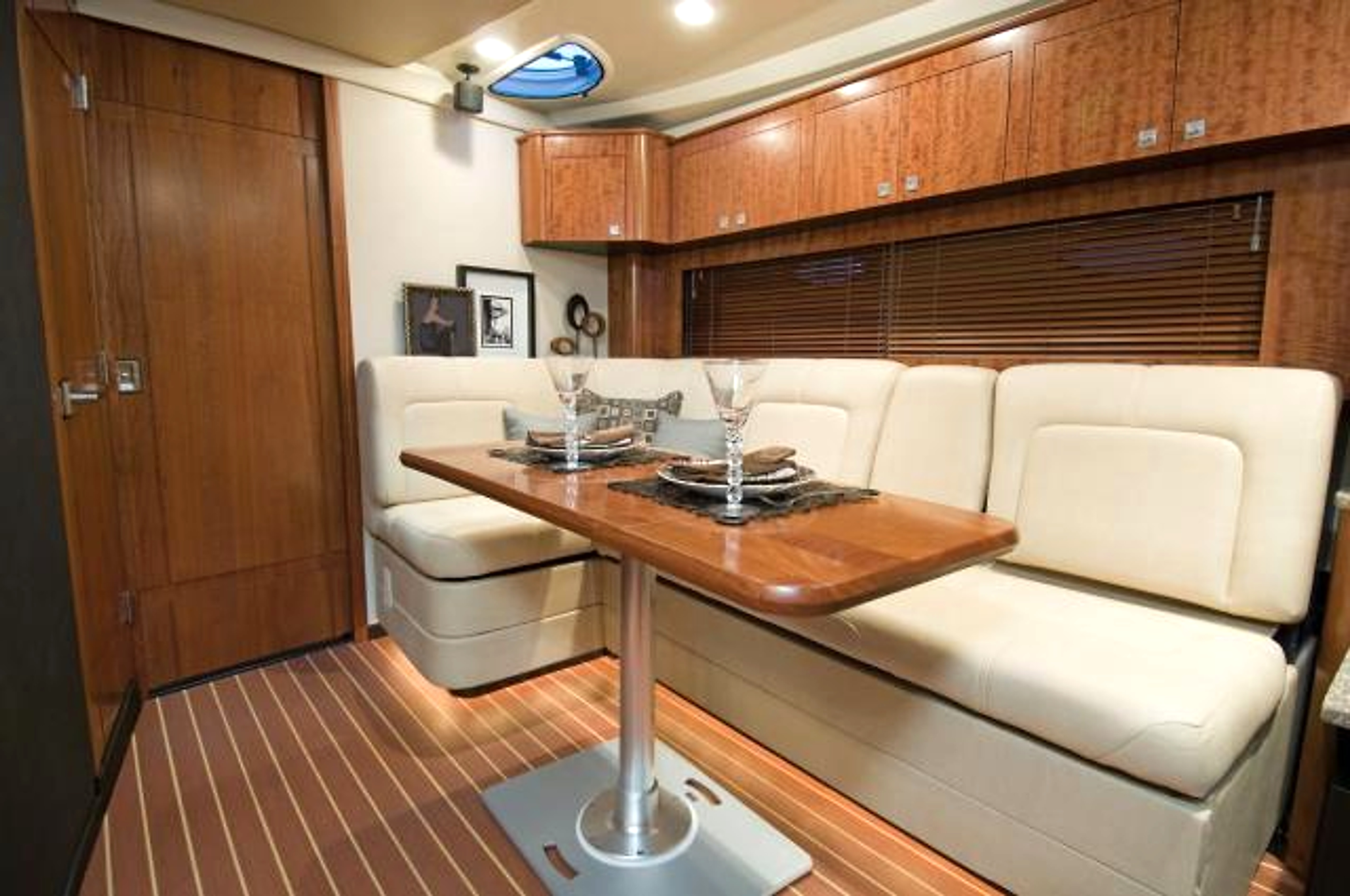 2012 Monterey 415 for sale (photo 4)