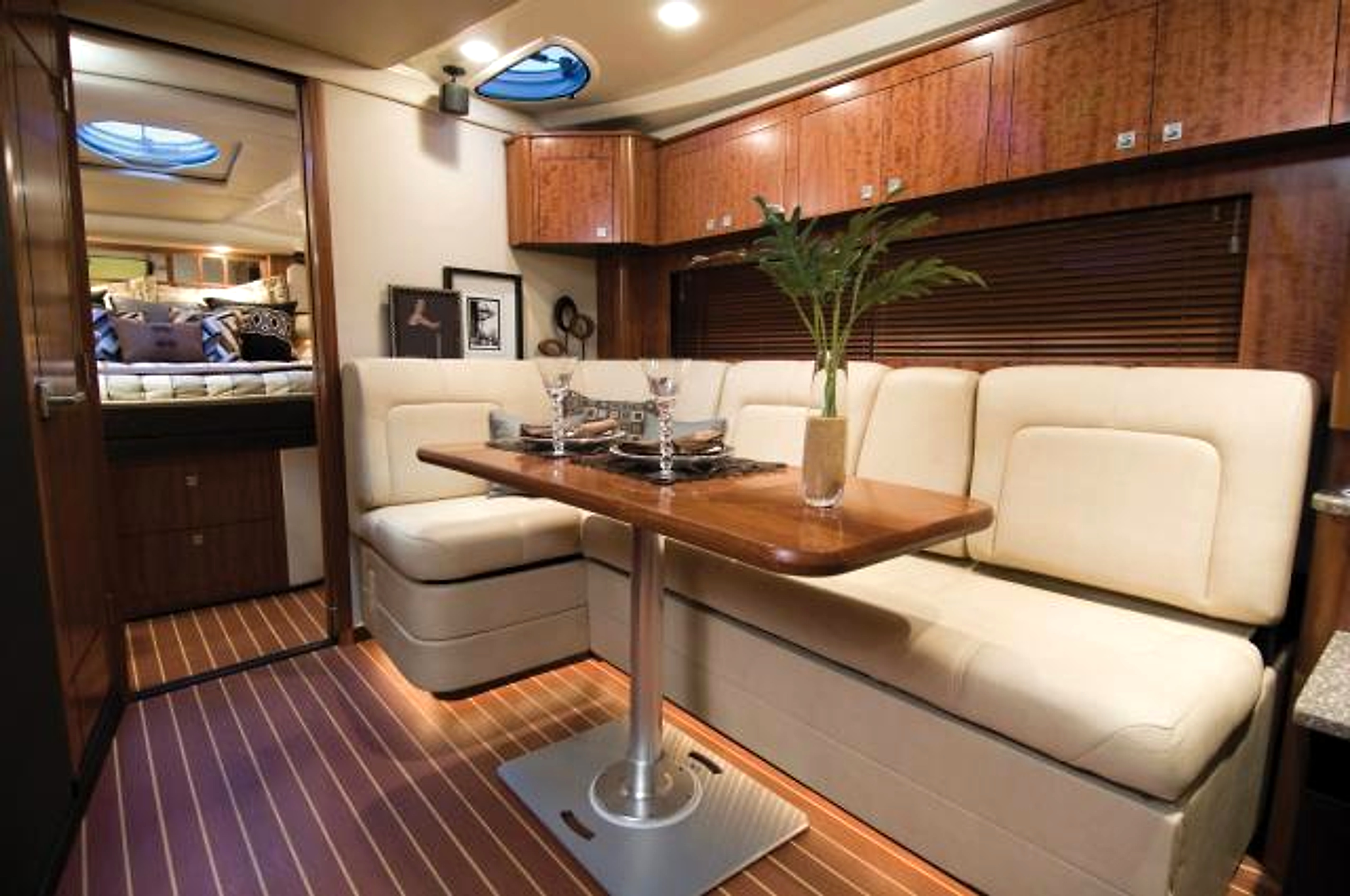 2012 Monterey 415 for sale (photo 6)