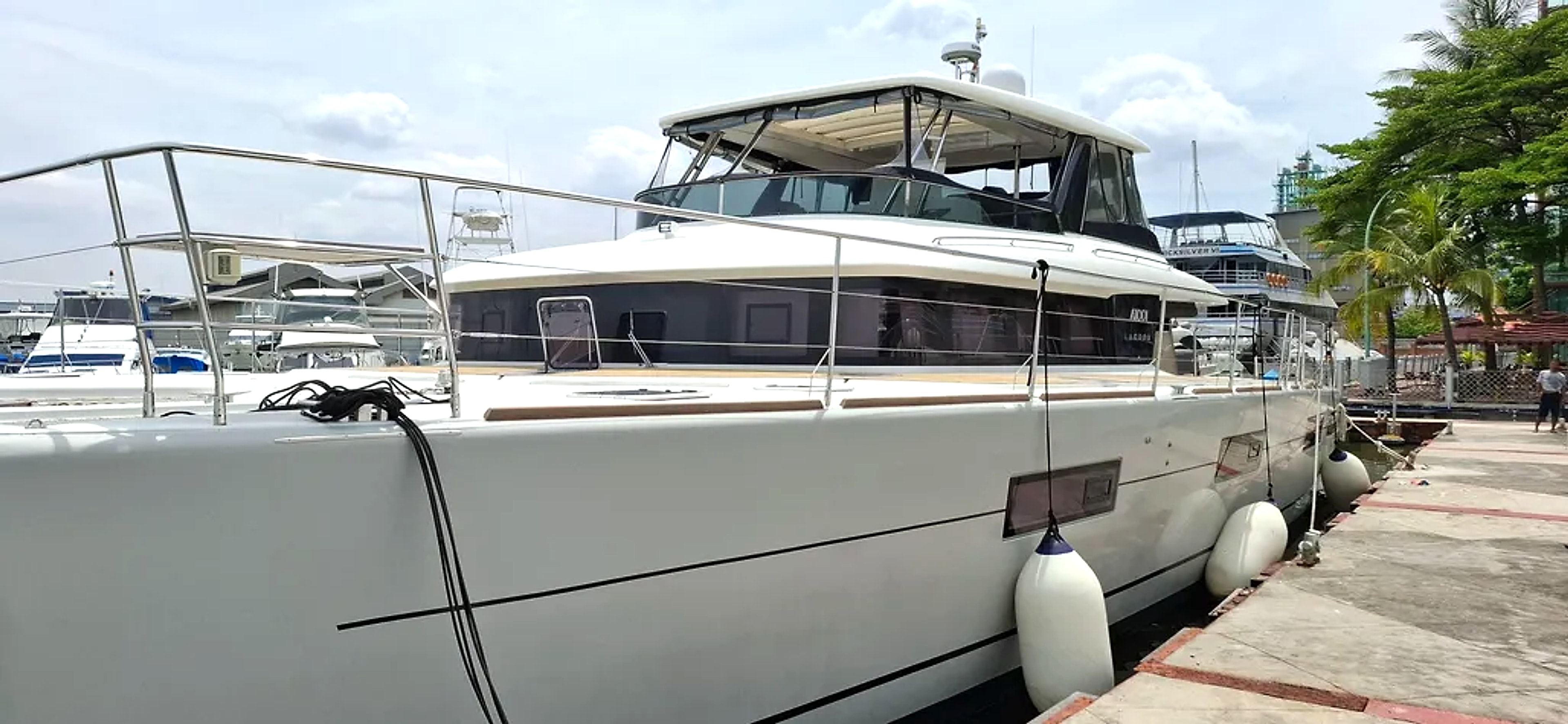 2017 Lagoon 630 My in vendita (photo 2)