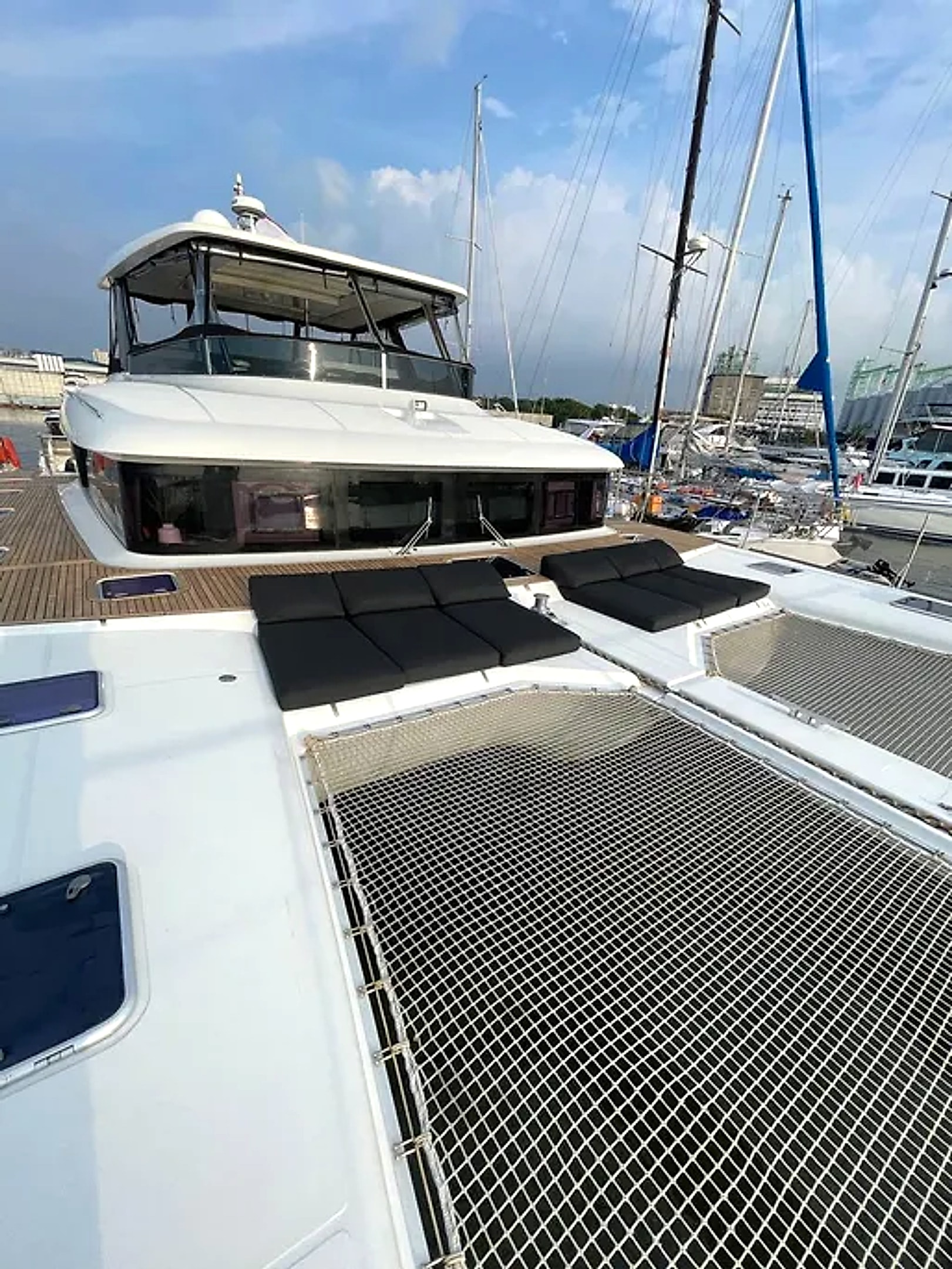 2017 Lagoon 630 My in vendita (photo 12)