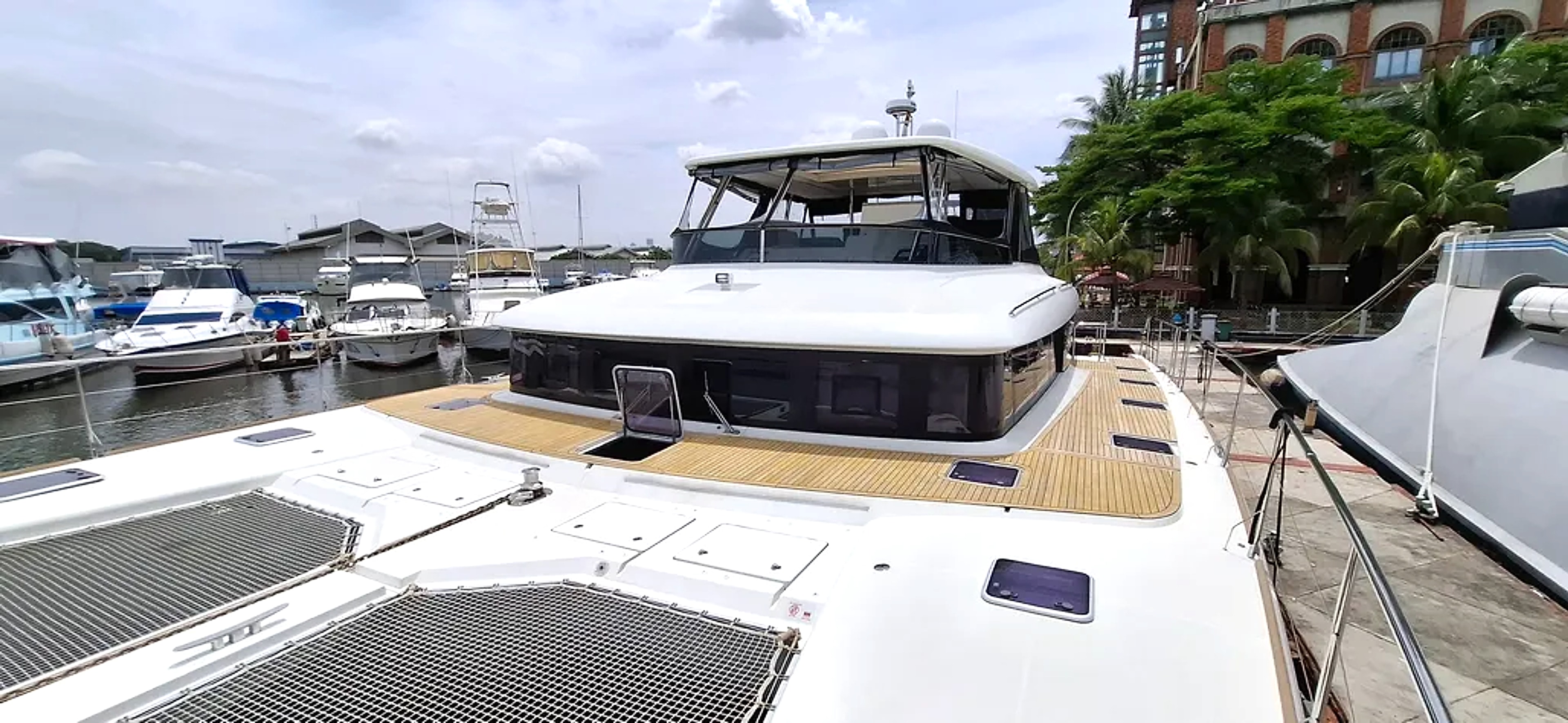 2017 Lagoon 630 My in vendita (photo 15)
