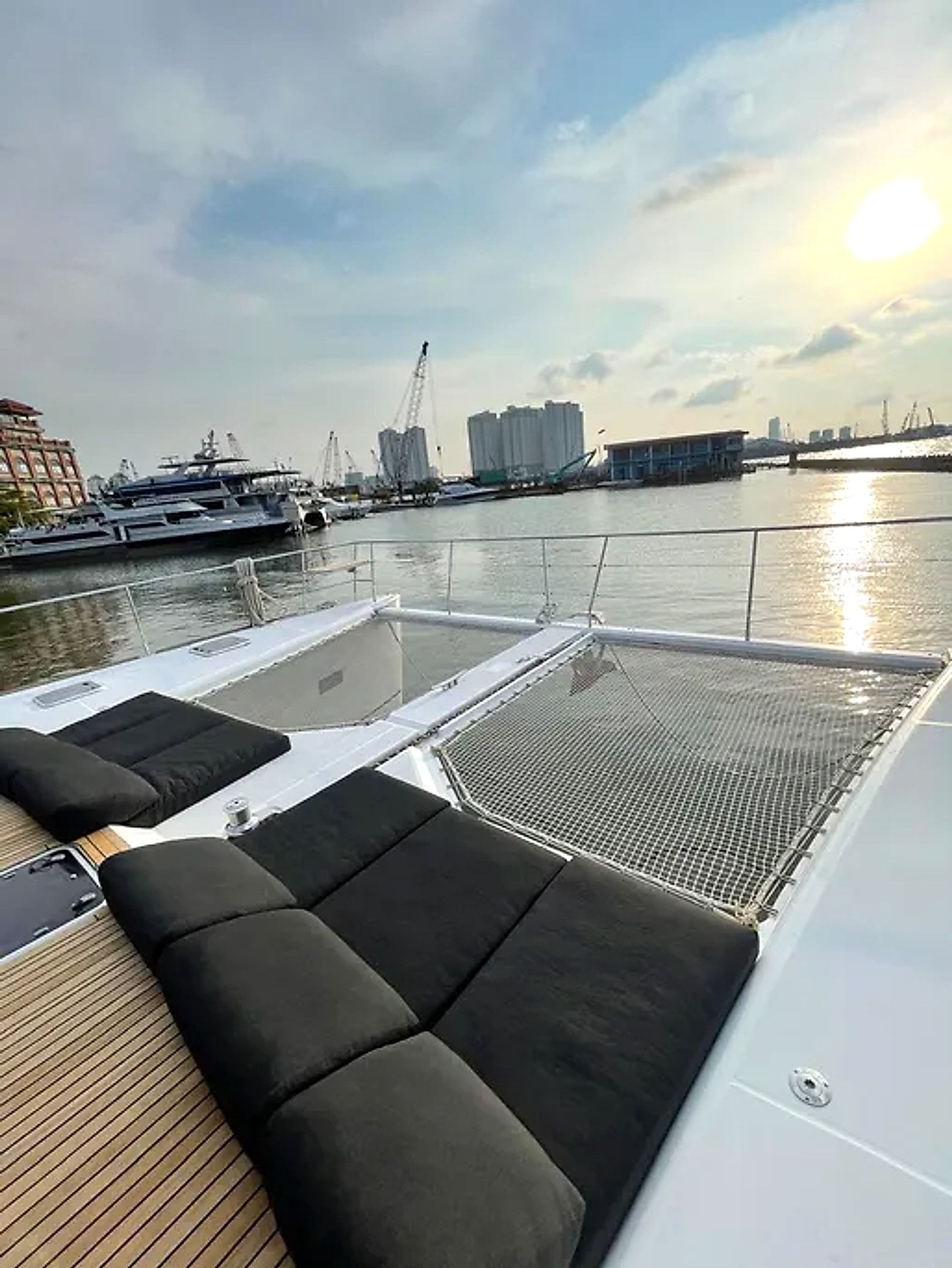 2017 Lagoon 630 My in vendita (photo 17)