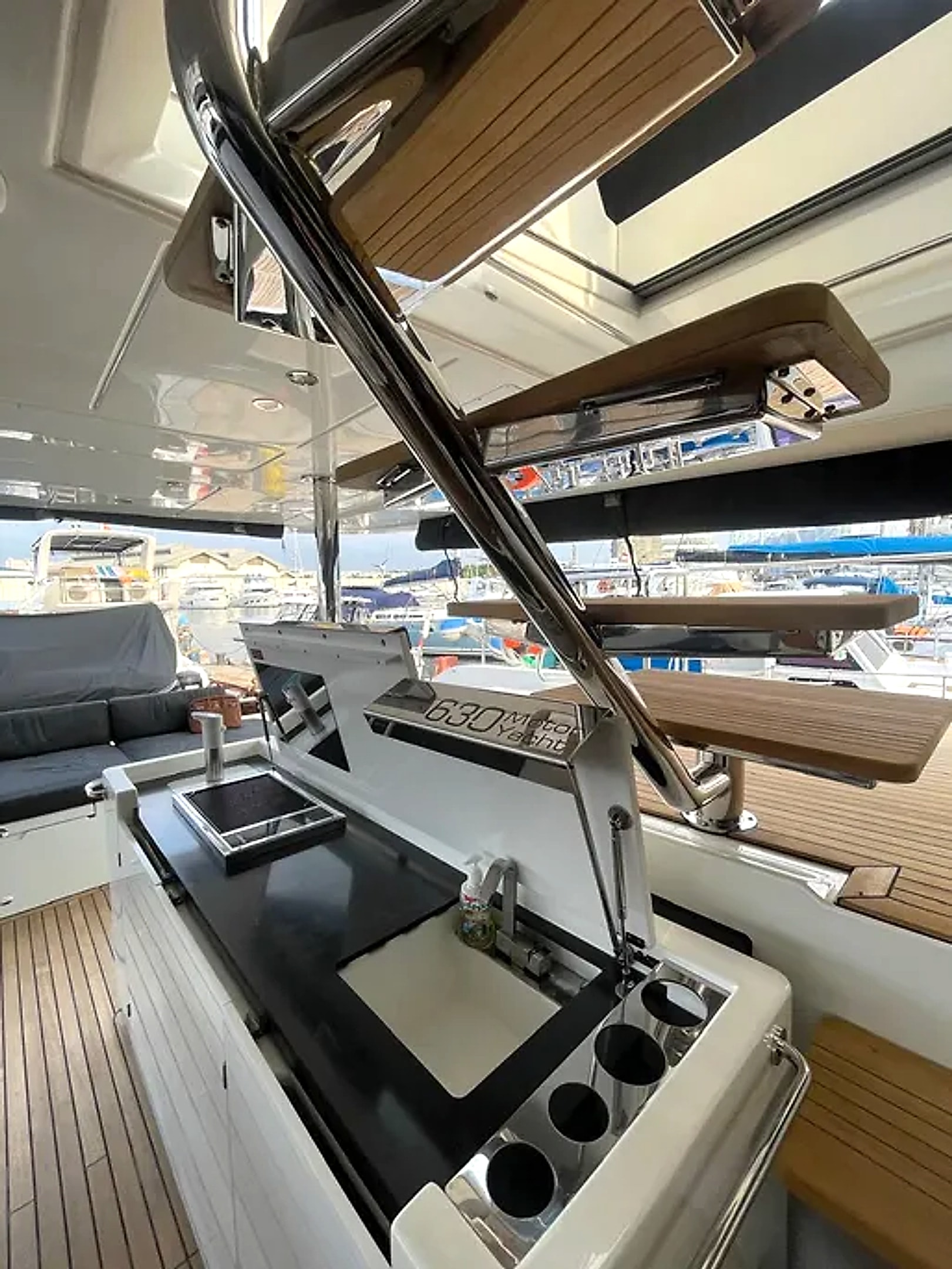 2017 Lagoon 630 My in vendita (photo 20)