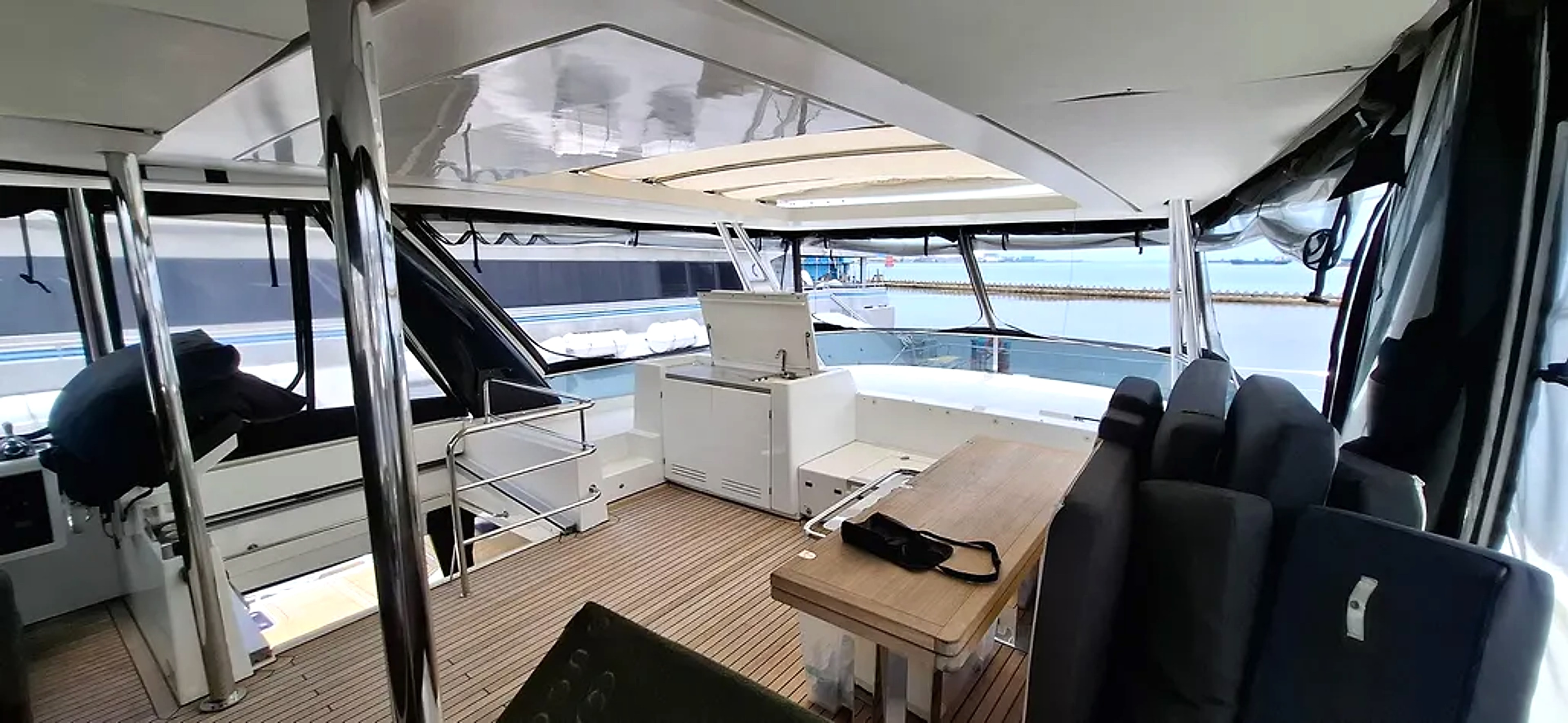 2017 Lagoon 630 My in vendita (photo 22)