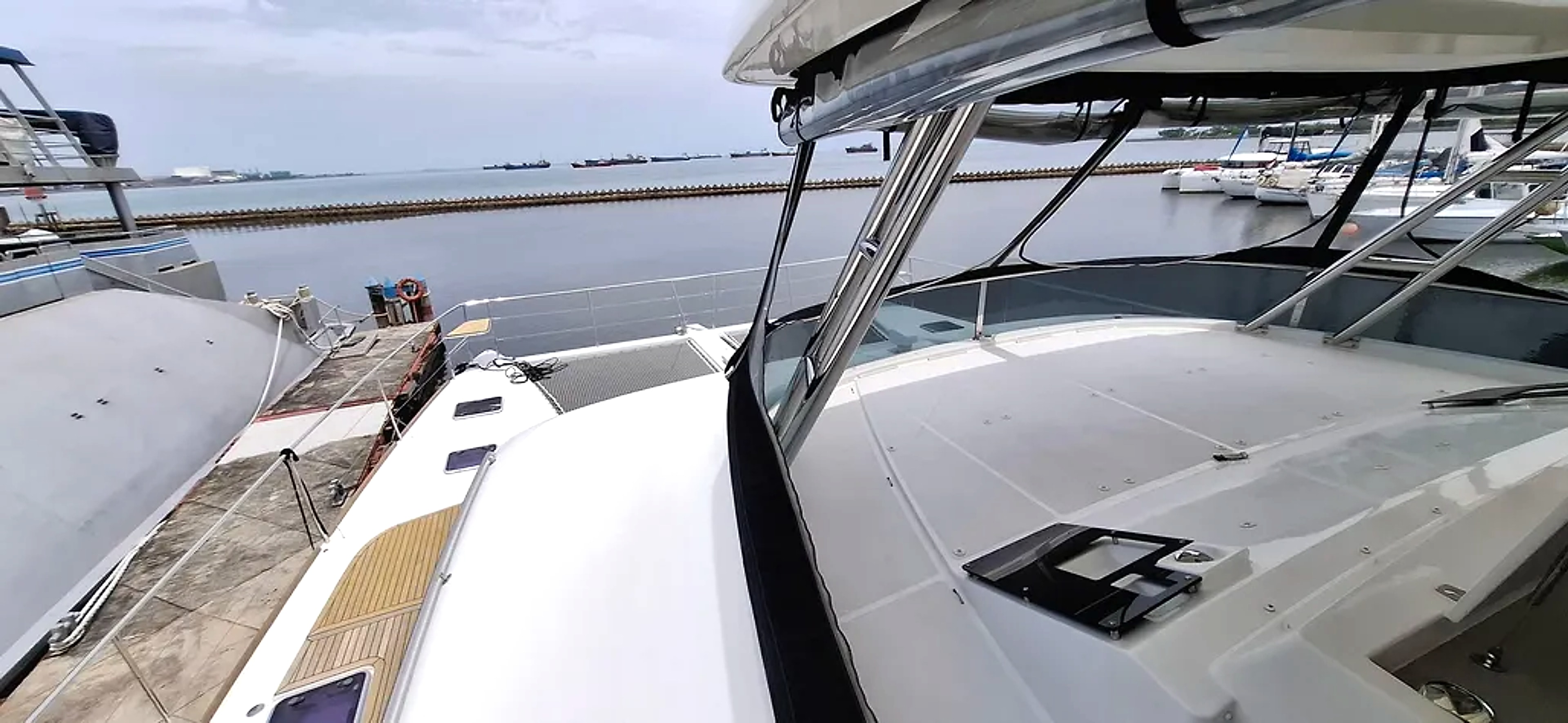 2017 Lagoon 630 My in vendita (photo 29)