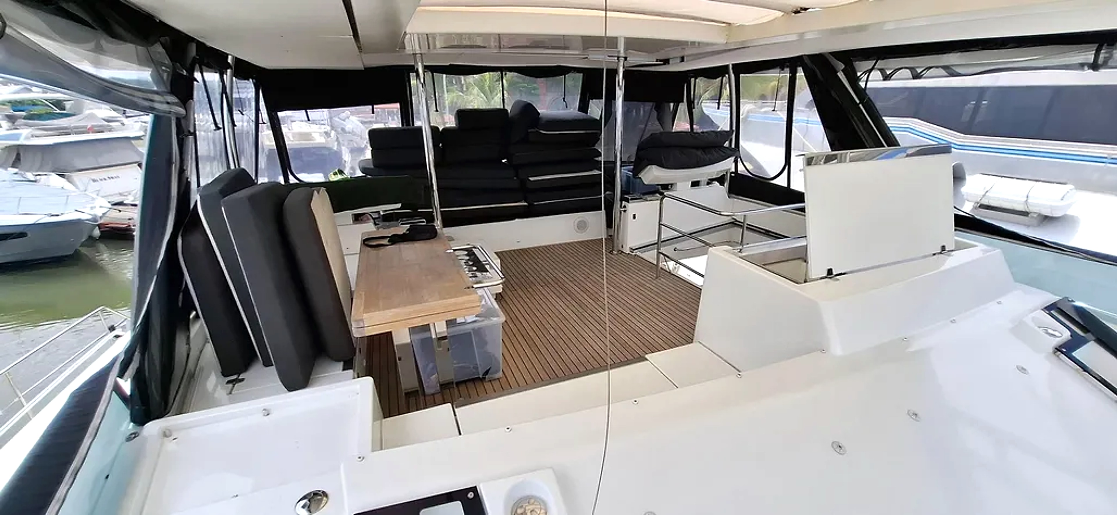 2017 Lagoon 630 My in vendita (photo 30)