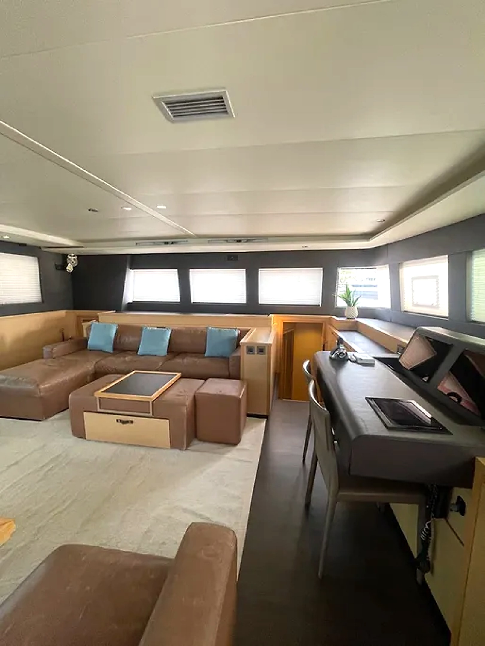 2017 Lagoon 630 My in vendita (photo 35)