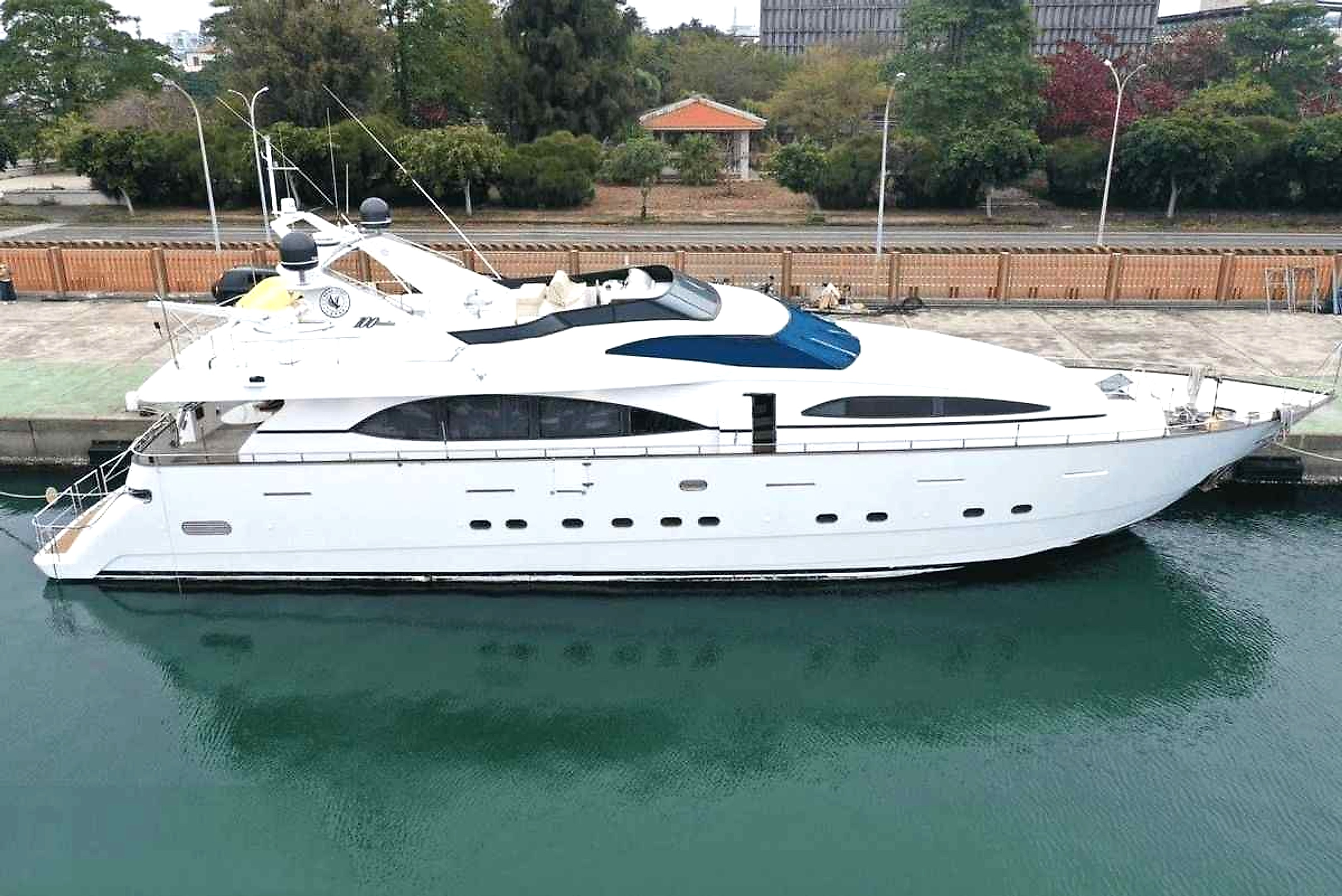 1996 Azimut Jumbo 100 en venta (photo 1)