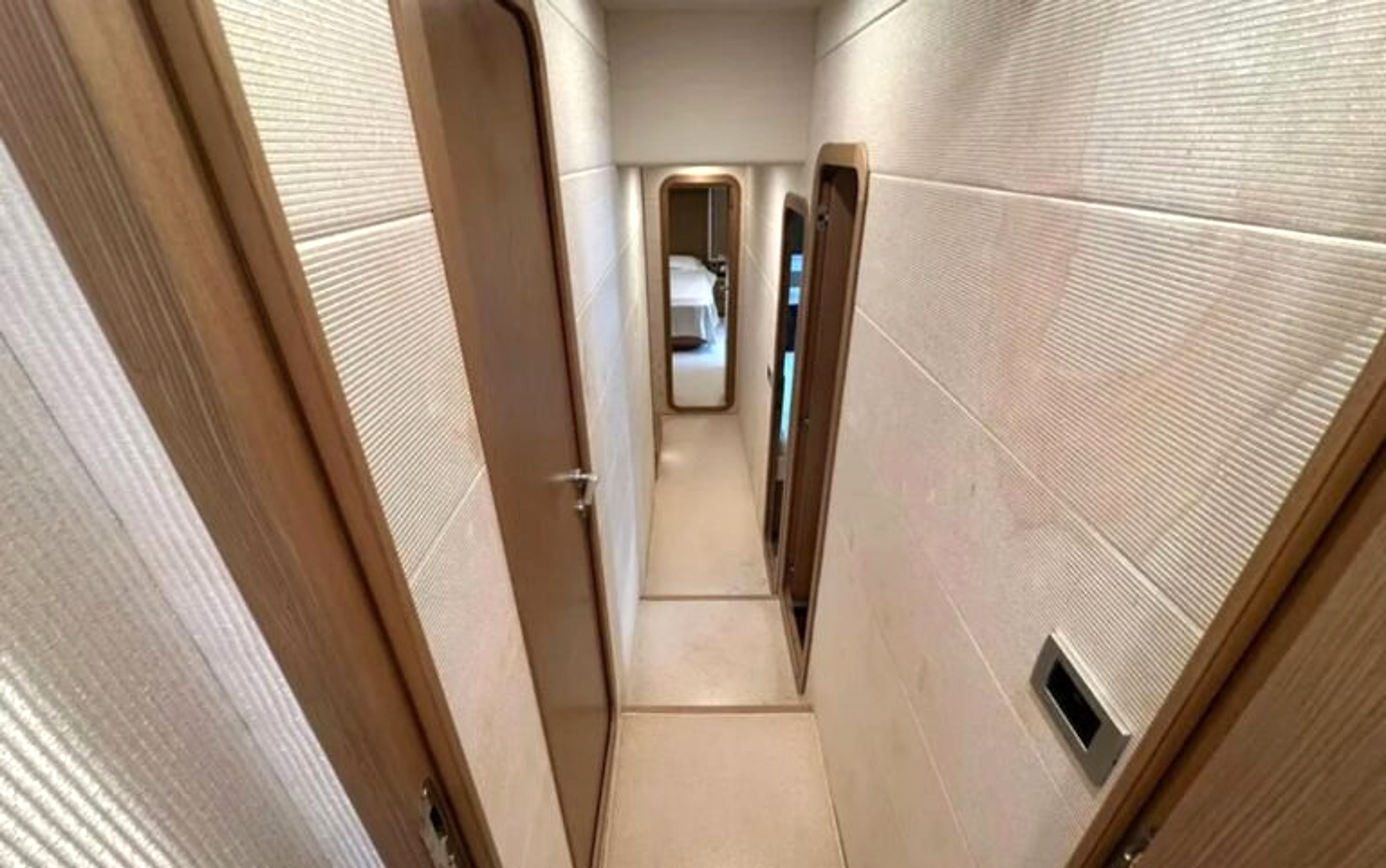 2012 Ferretti 750 zu verkaufen (photo 3)