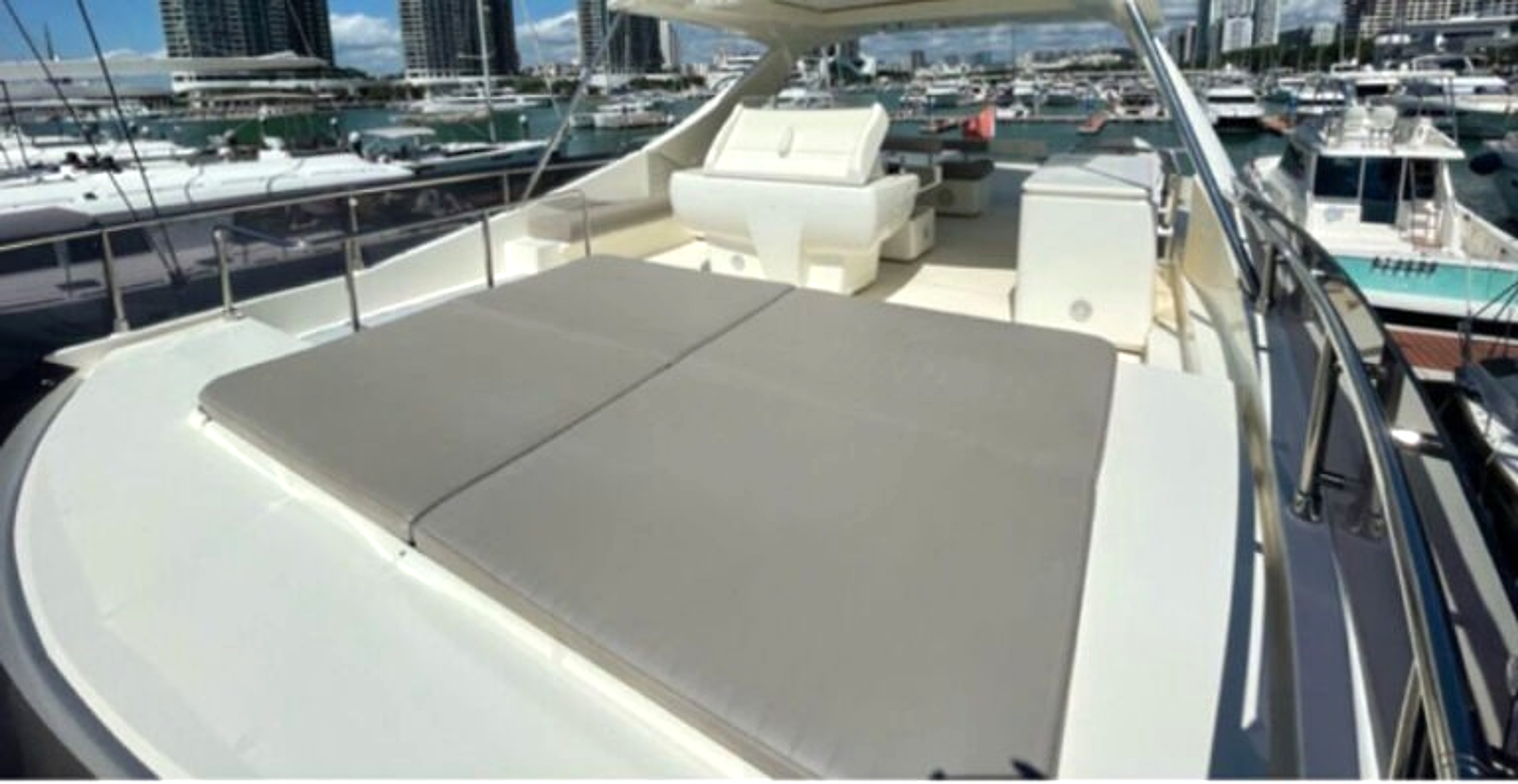 2012 Ferretti 750 zu verkaufen (photo 25)