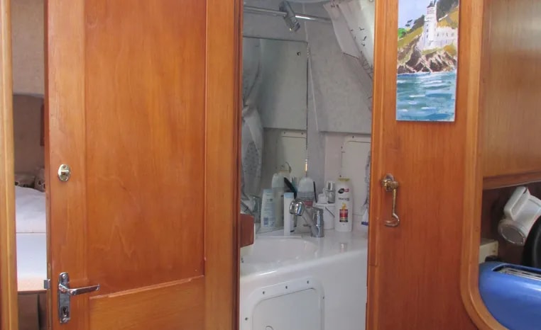 1994 Aquastar Ocean Ranger 38 Aft Cockpit for sale (photo 23)