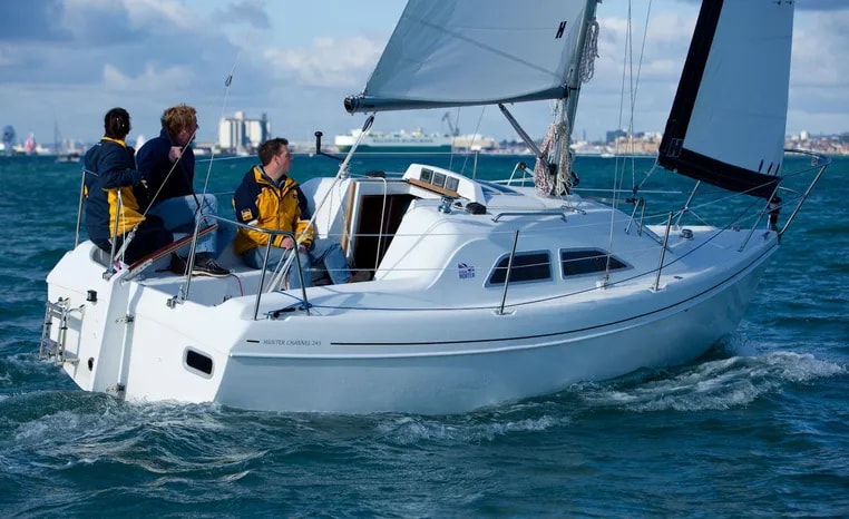 2005 British Hunter Channel 245 te koop (photo 2)