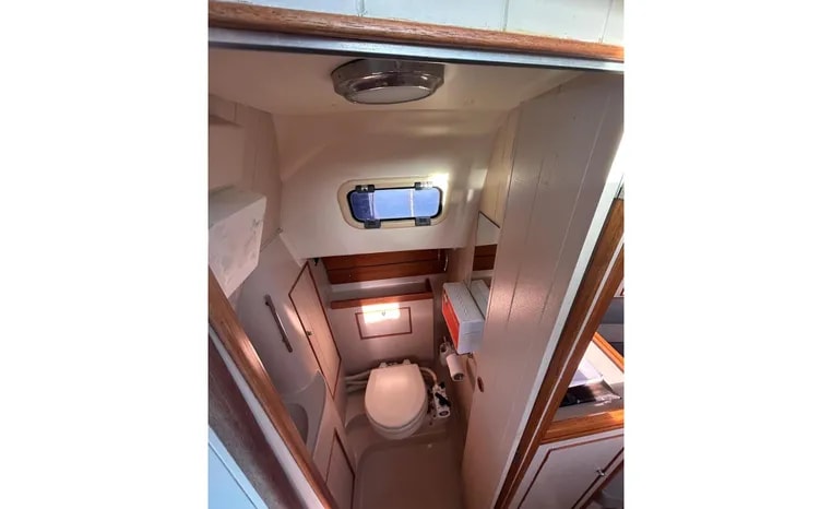 2005 British Hunter Channel 245 te koop (photo 9)