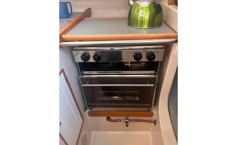 2005 British Hunter Channel 245 te koop (photo 25)