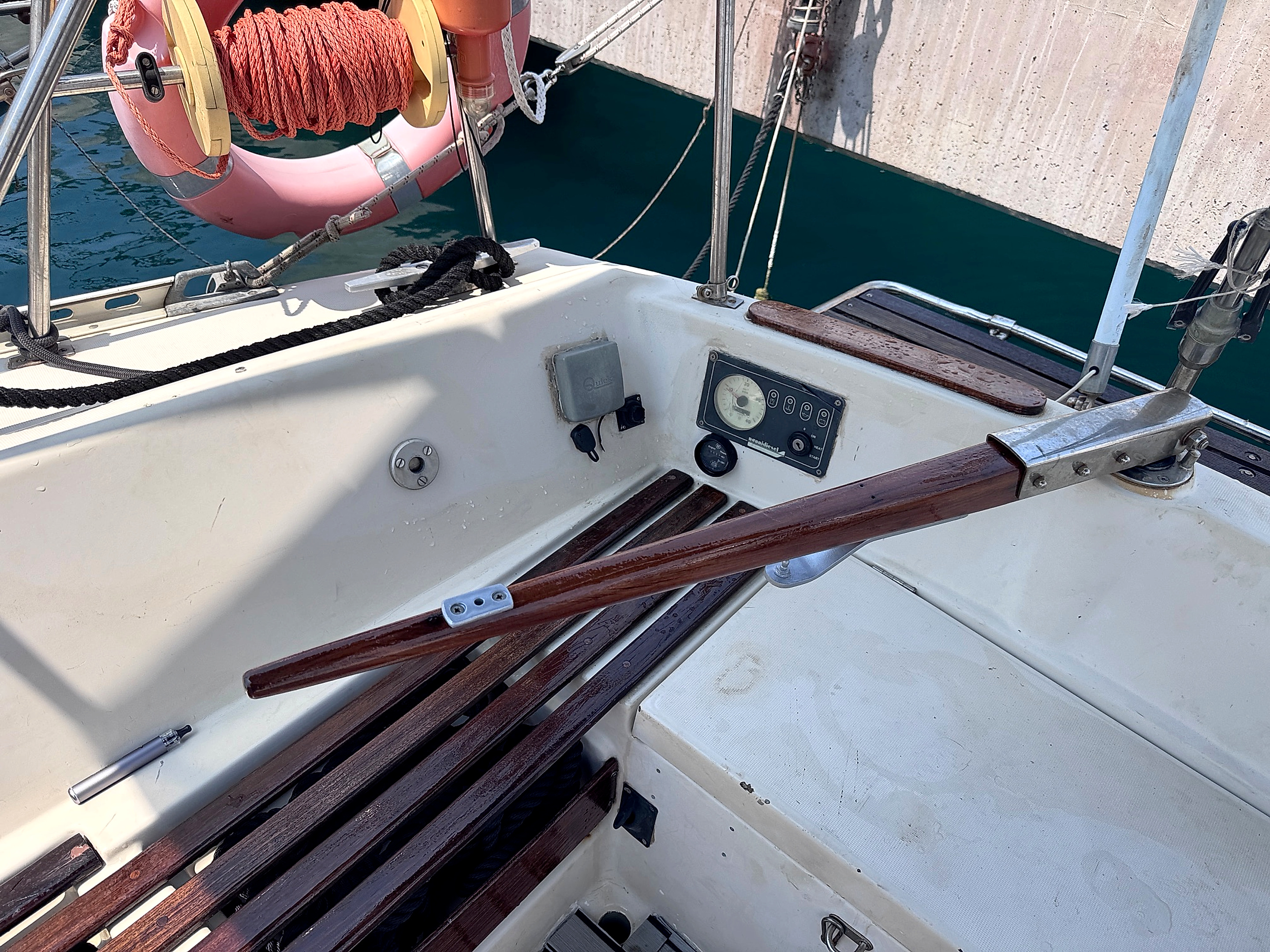 1982 Beneteau First 28 zu verkaufen (photo 8)