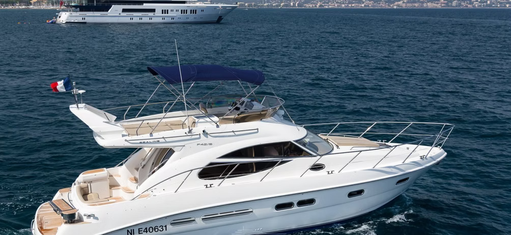 2026 Sealine F 42/5 en alquiler (photo 2)