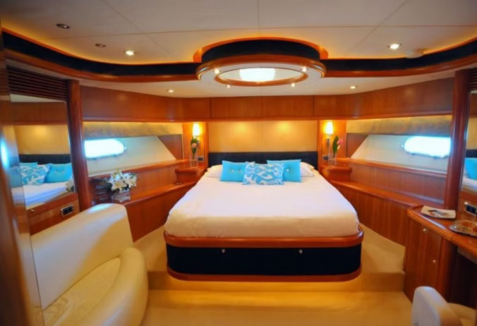2004 Sunseeker 82 a noleggio (photo 4)