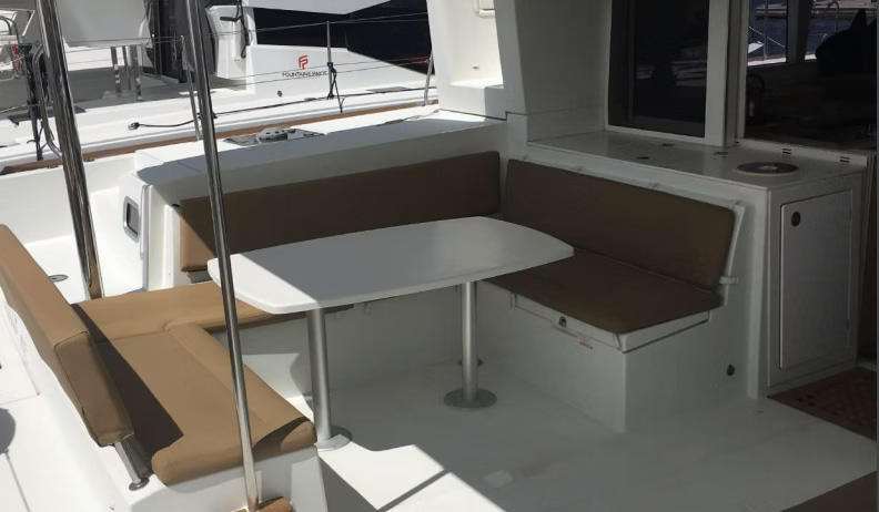 2012 Lagoon 450 for charter (photo 3)