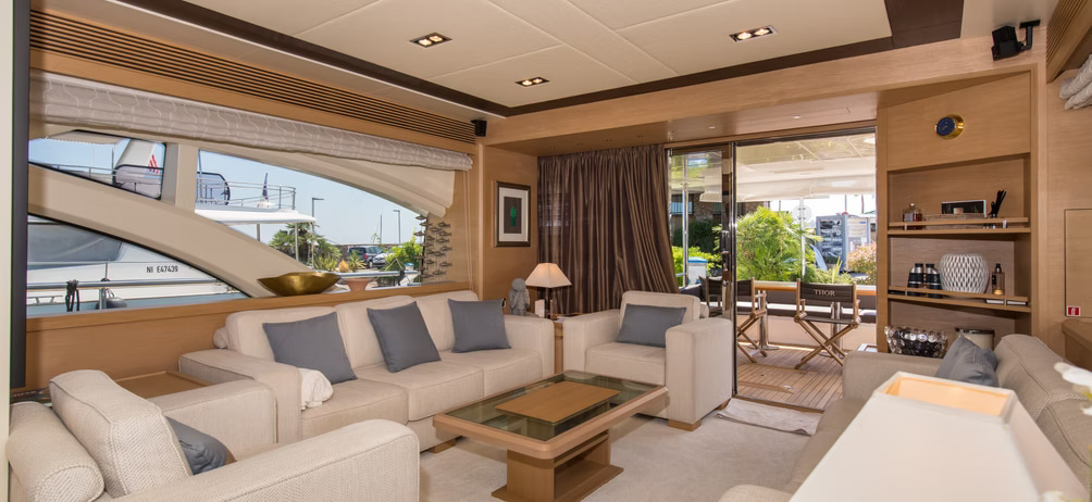 2013 Azimut 77 for charter (photo 3)