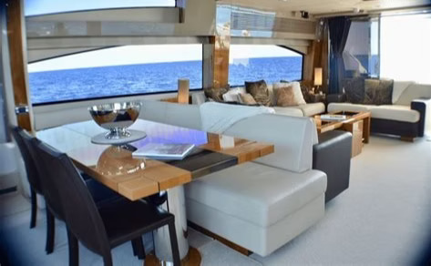 2009 Sunseeker Predator 84' zu chartern (photo 2)
