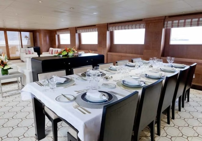 2026 Cantieri di Pisa Akhir 42 for charter (photo 3)
