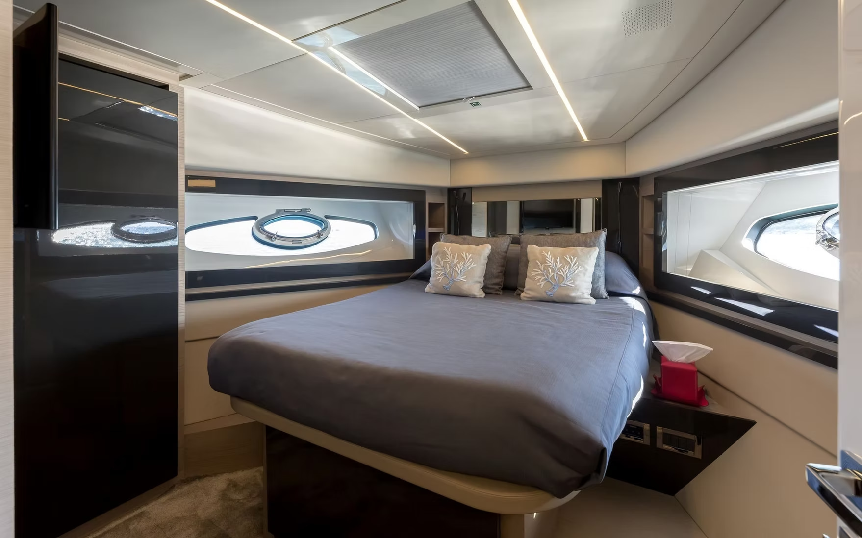 2016 Pershing 70 zu chartern (photo 6)
