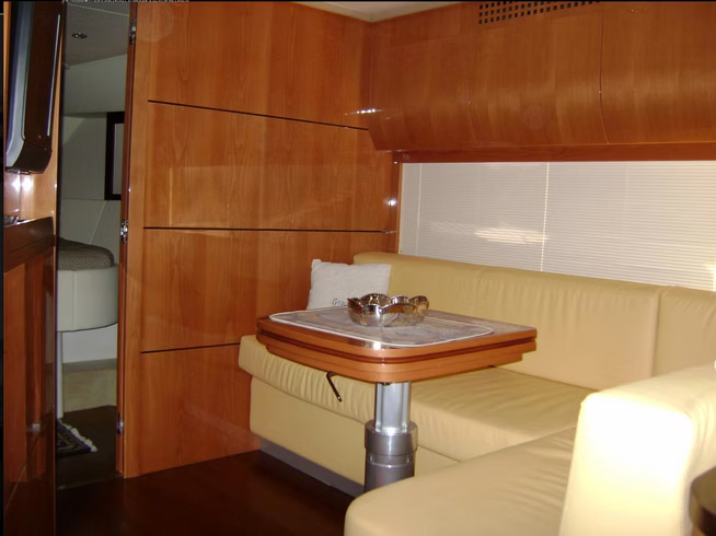 2005 Pershing 56 en alquiler (photo 10)
