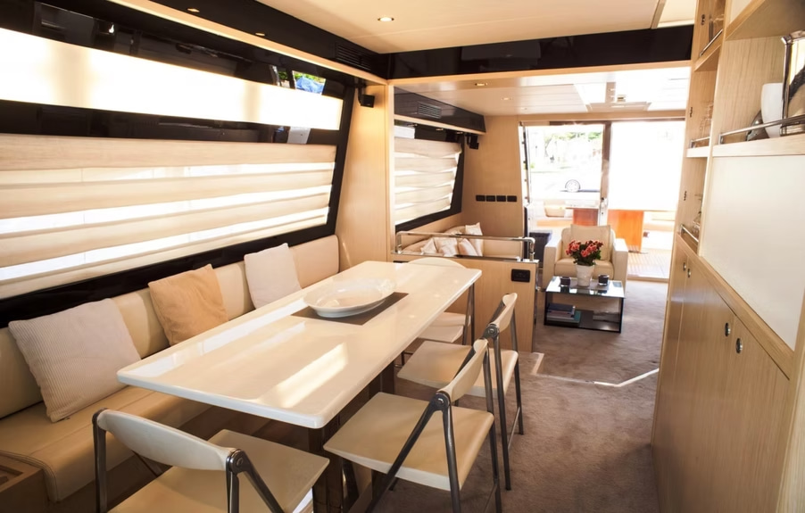 2010 Riva 75 Venere na czarter (photo 5)