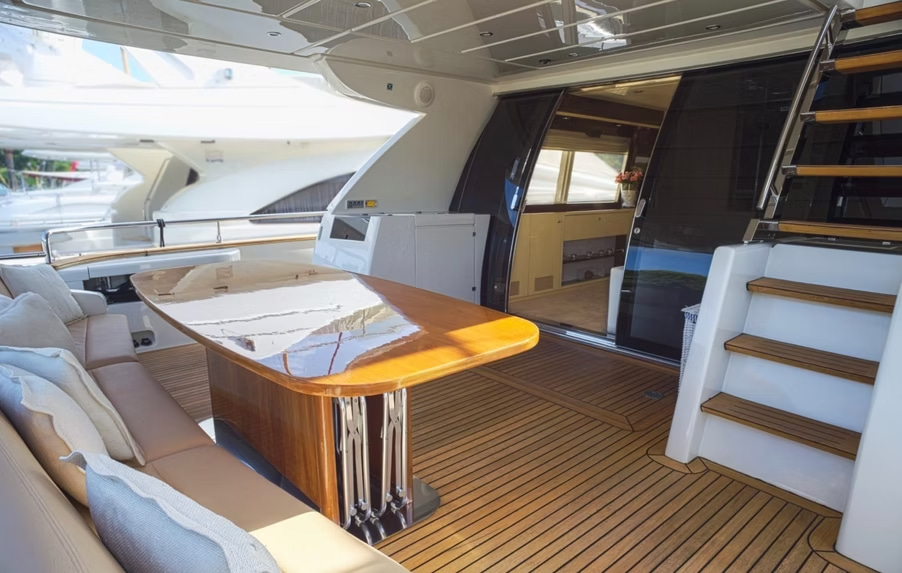 2010 Riva 75 Venere na czarter (photo 7)
