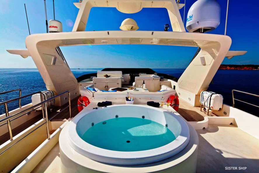 2023 Azimut 100 te huur (photo 3)
