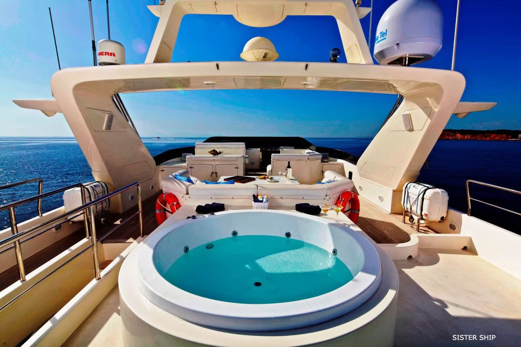 2023 Azimut 100 te huur (photo 4)